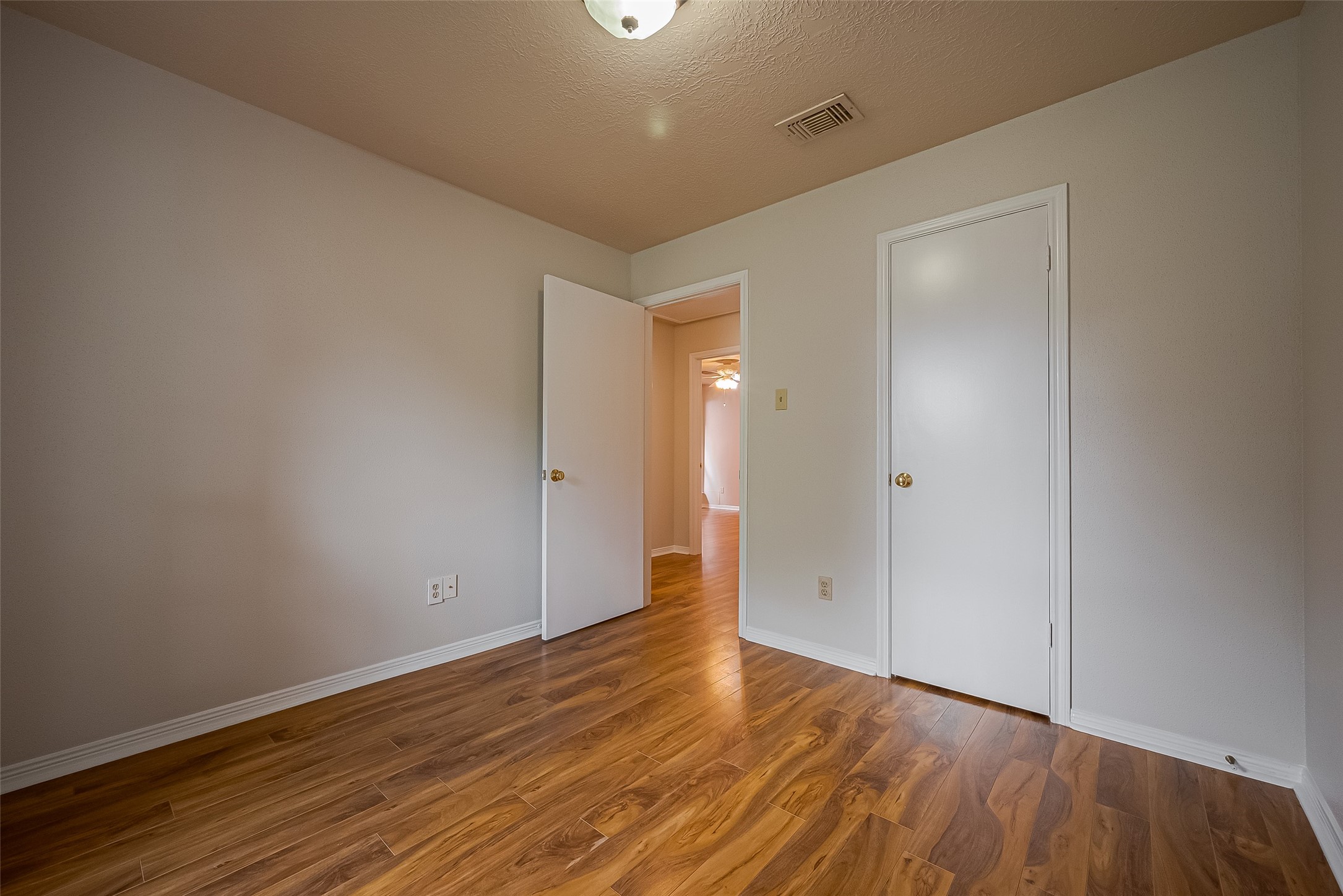 3007 Cloverdale Property Photo 11