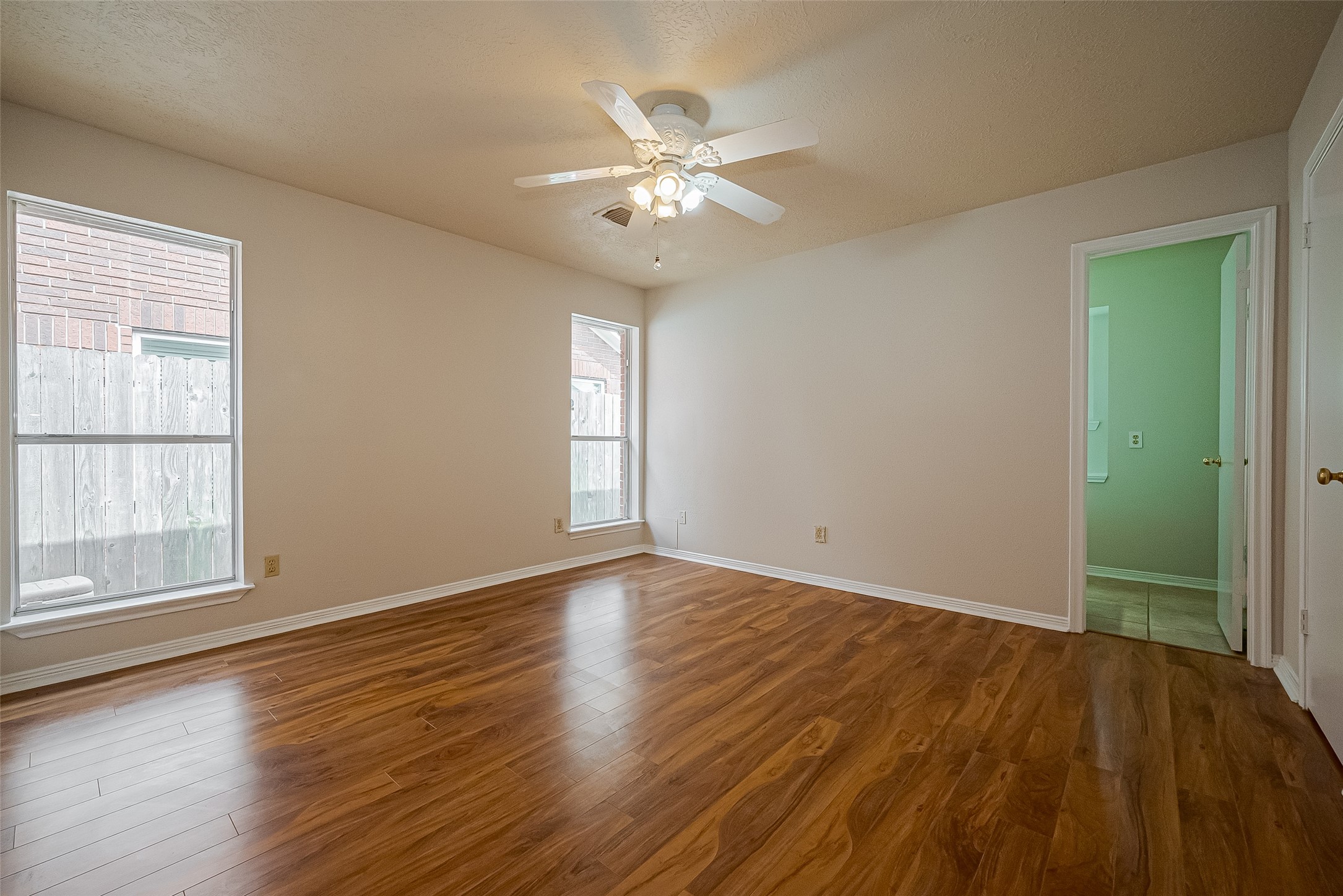 3007 Cloverdale Property Photo 14
