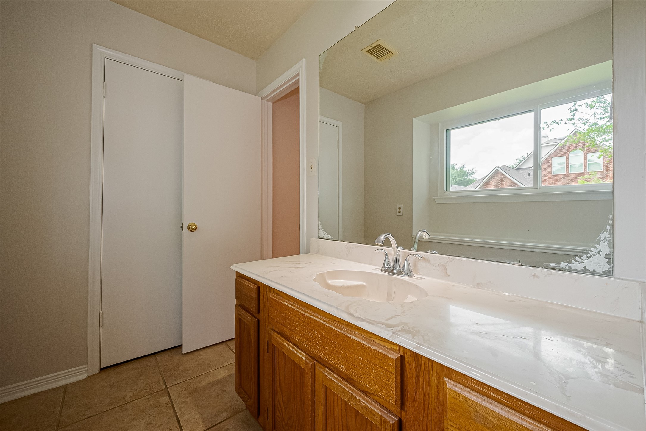 3007 Cloverdale Property Photo 17