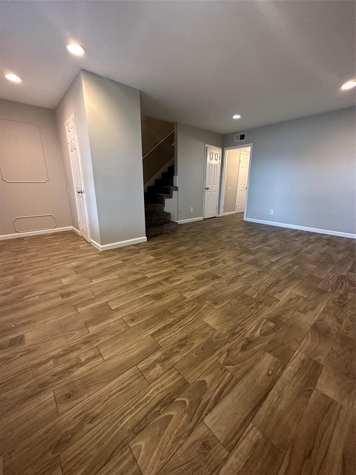 10004 Westview A Property Photo 2