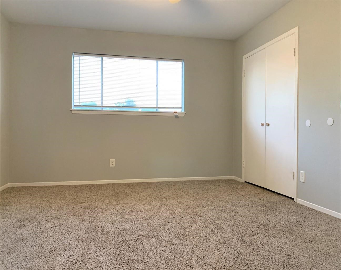 10004 Westview A Property Photo 13