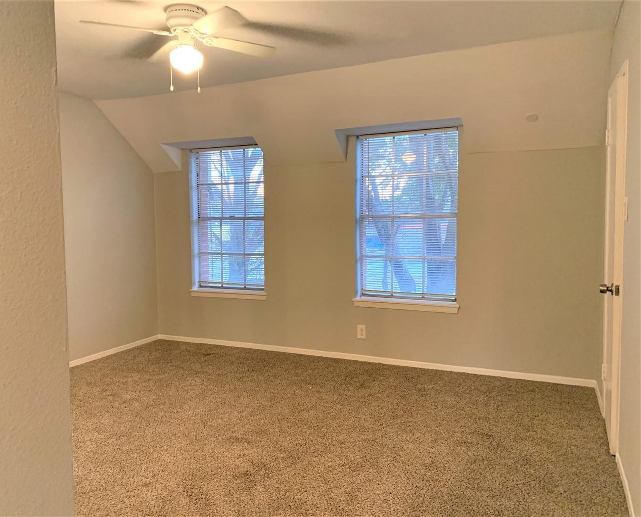 10004 Westview A Property Photo 14
