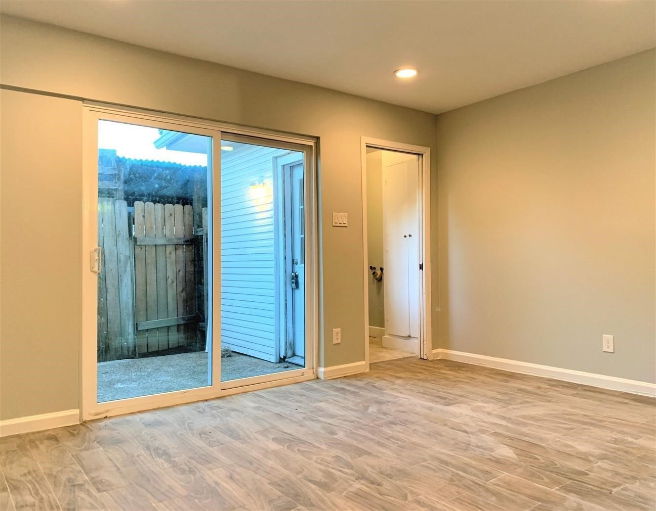 10004 Westview A Property Photo 16