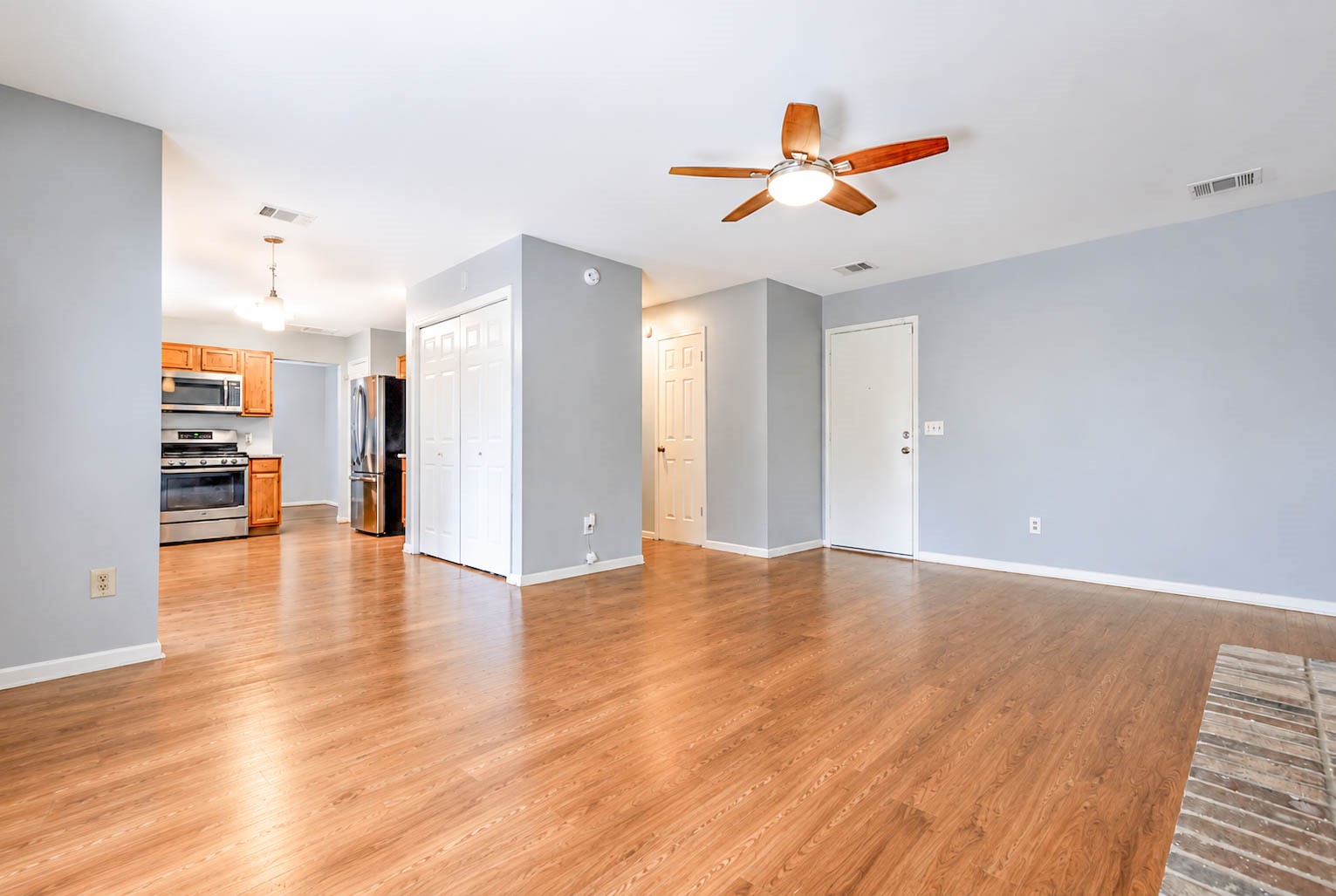 17015 Fordingbridge Drive Property Photo 7