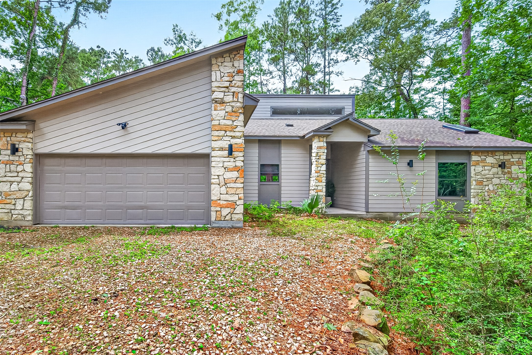 41 Creek Forest Lane Property Photo 6