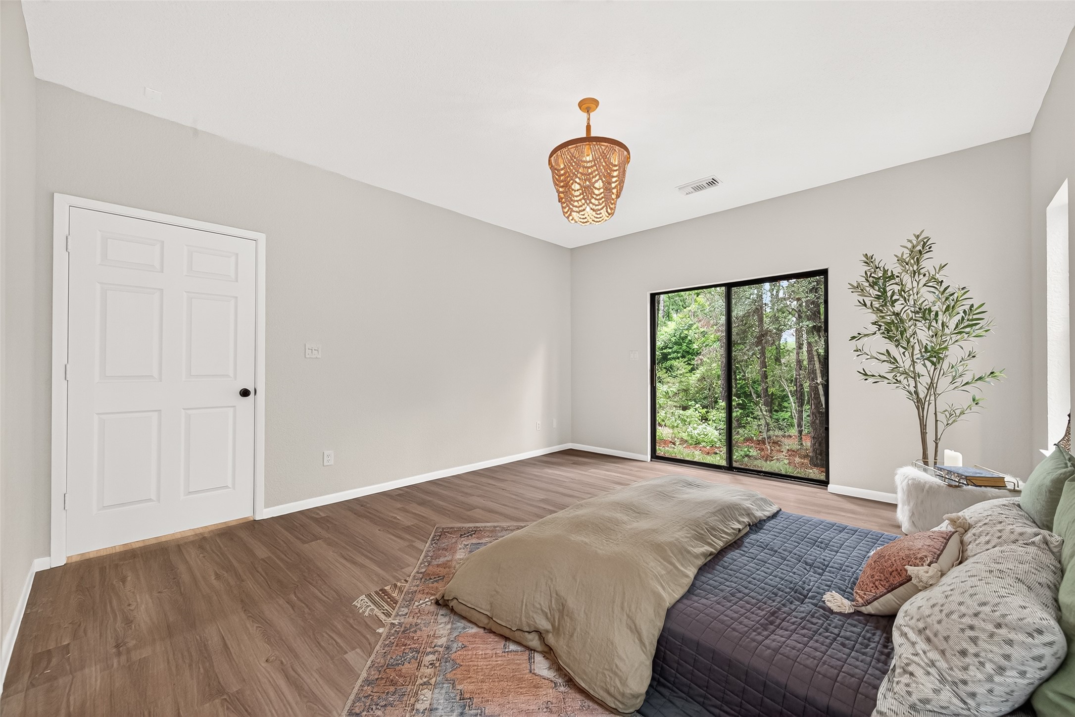 41 Creek Forest Lane Property Photo 18