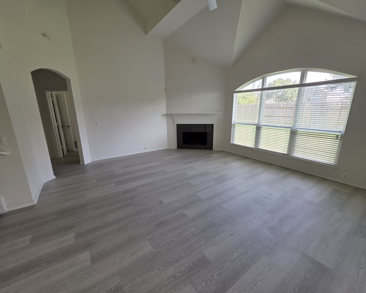 9005 Sundown Drive Property Photo 7