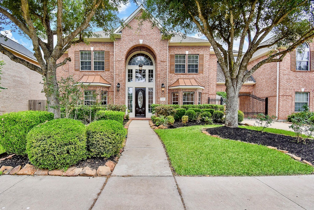 1611 Whitfield Street Property Photo 1