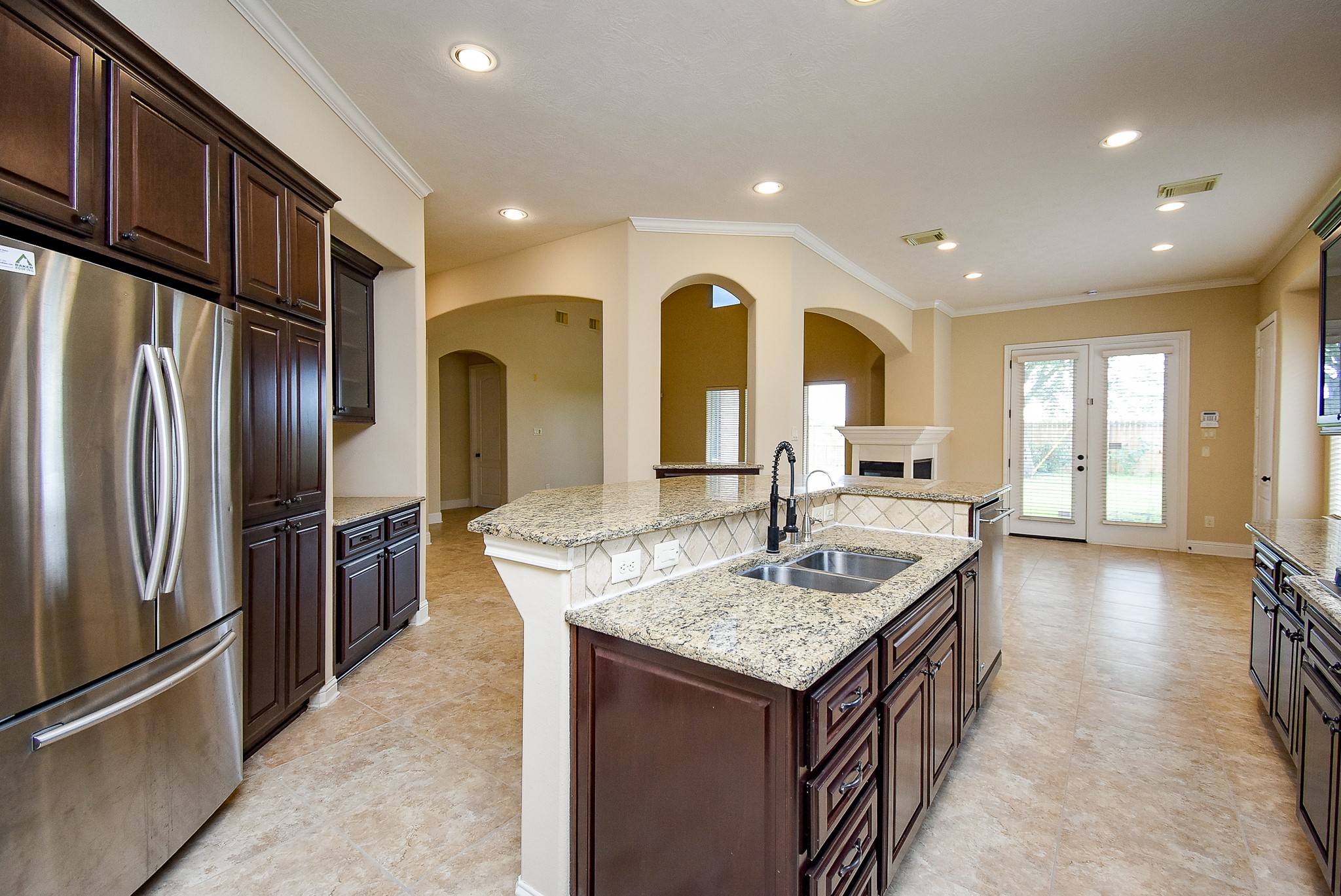 1611 Whitfield Street Property Photo 6