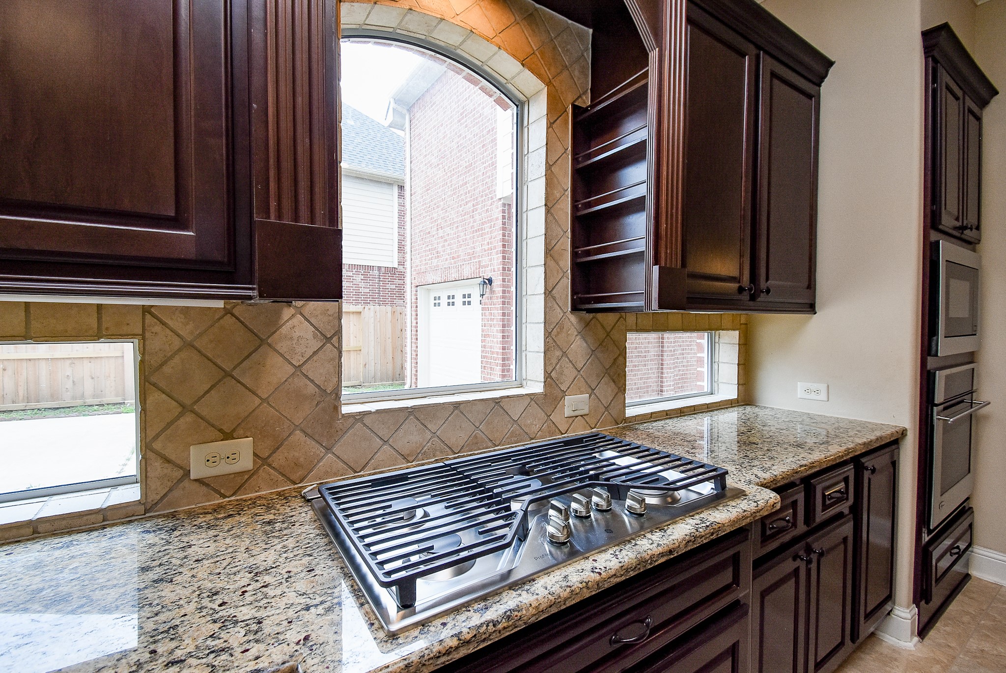 1611 Whitfield Street Property Photo 8