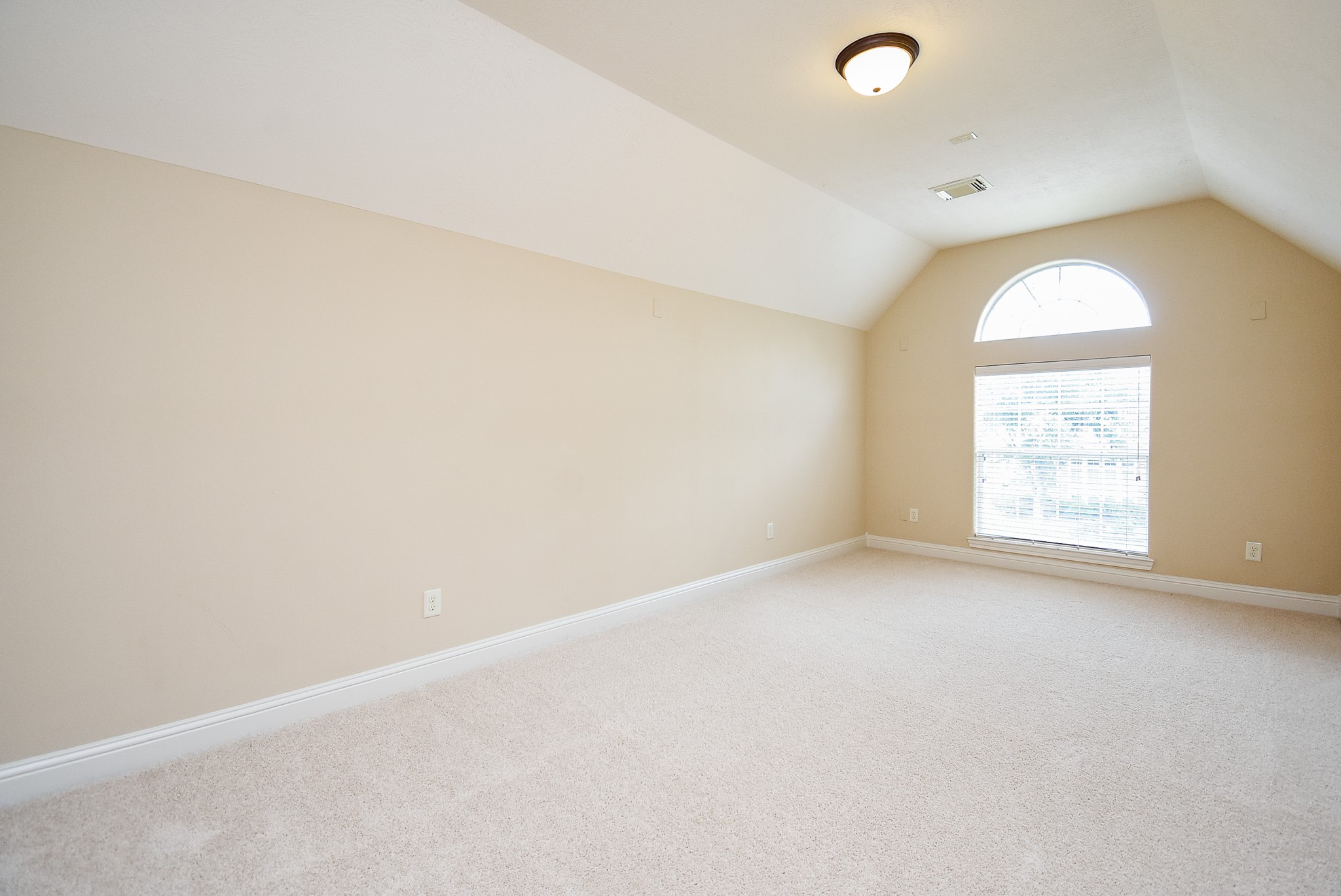 1611 Whitfield Street Property Photo 31