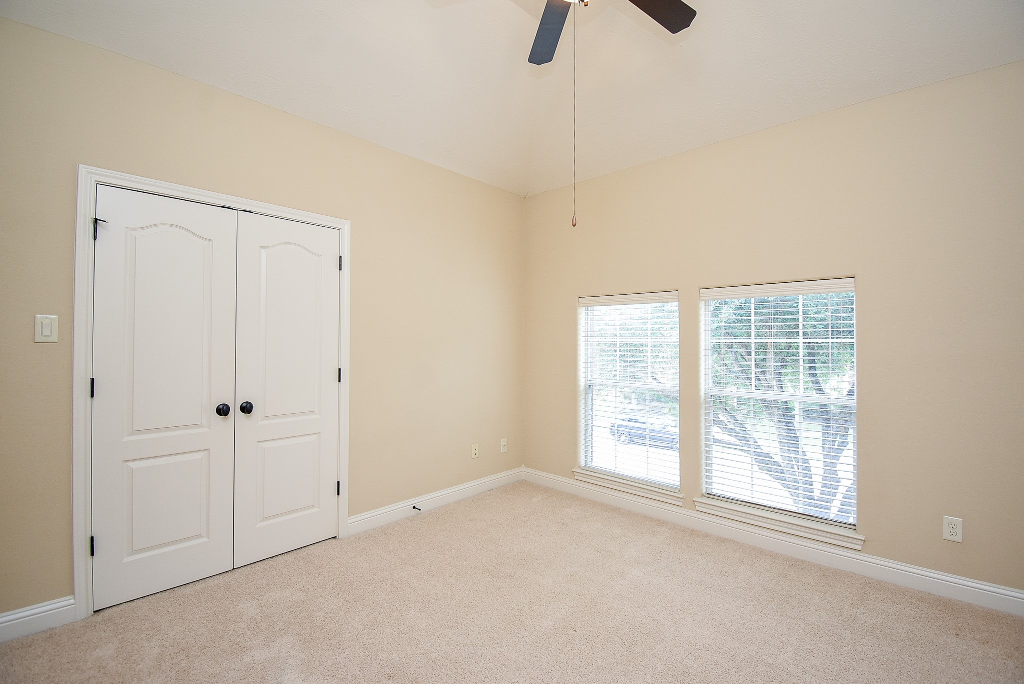 1611 Whitfield Street Property Photo 34