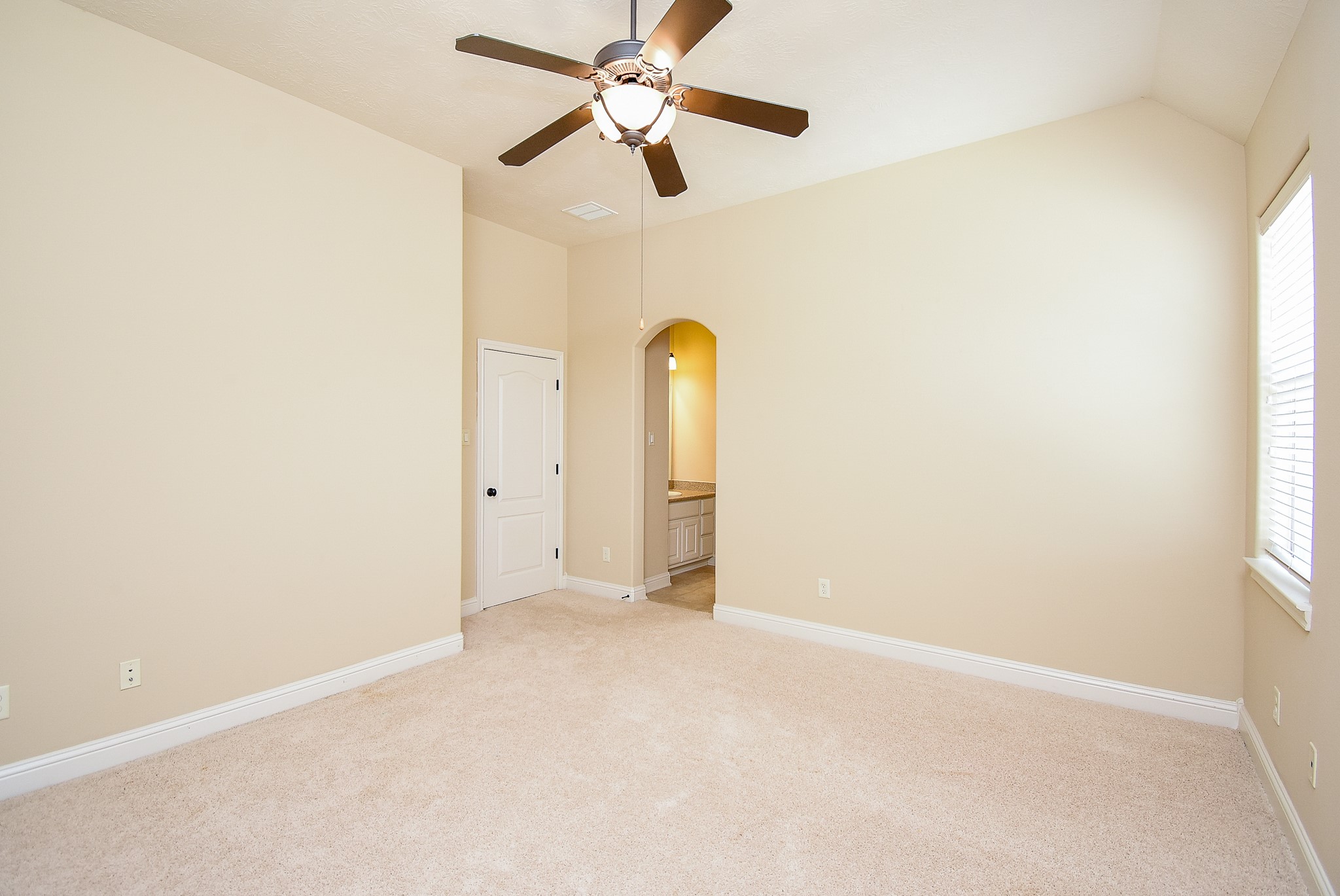 1611 Whitfield Street Property Photo 38