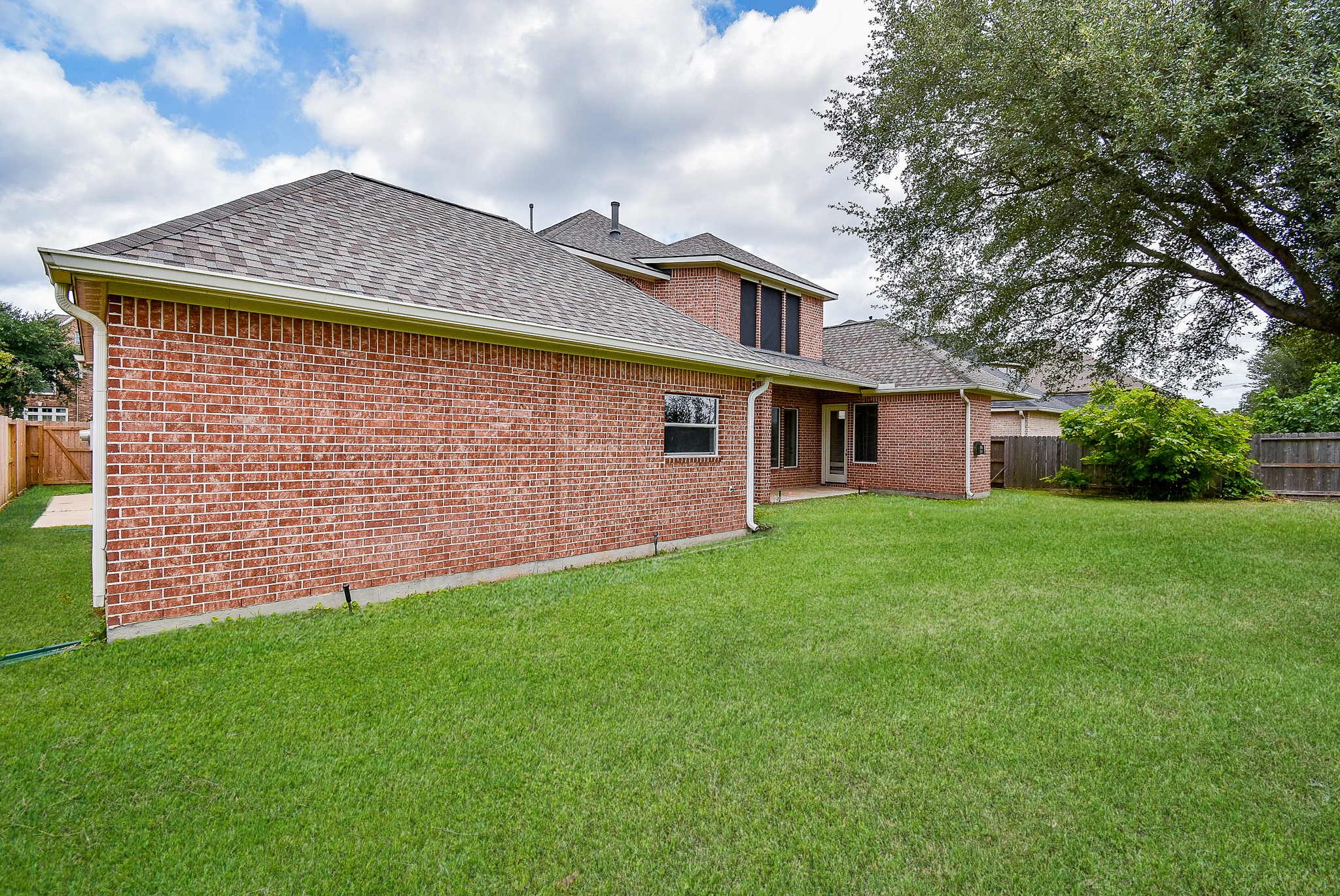 1611 Whitfield Street Property Photo 42