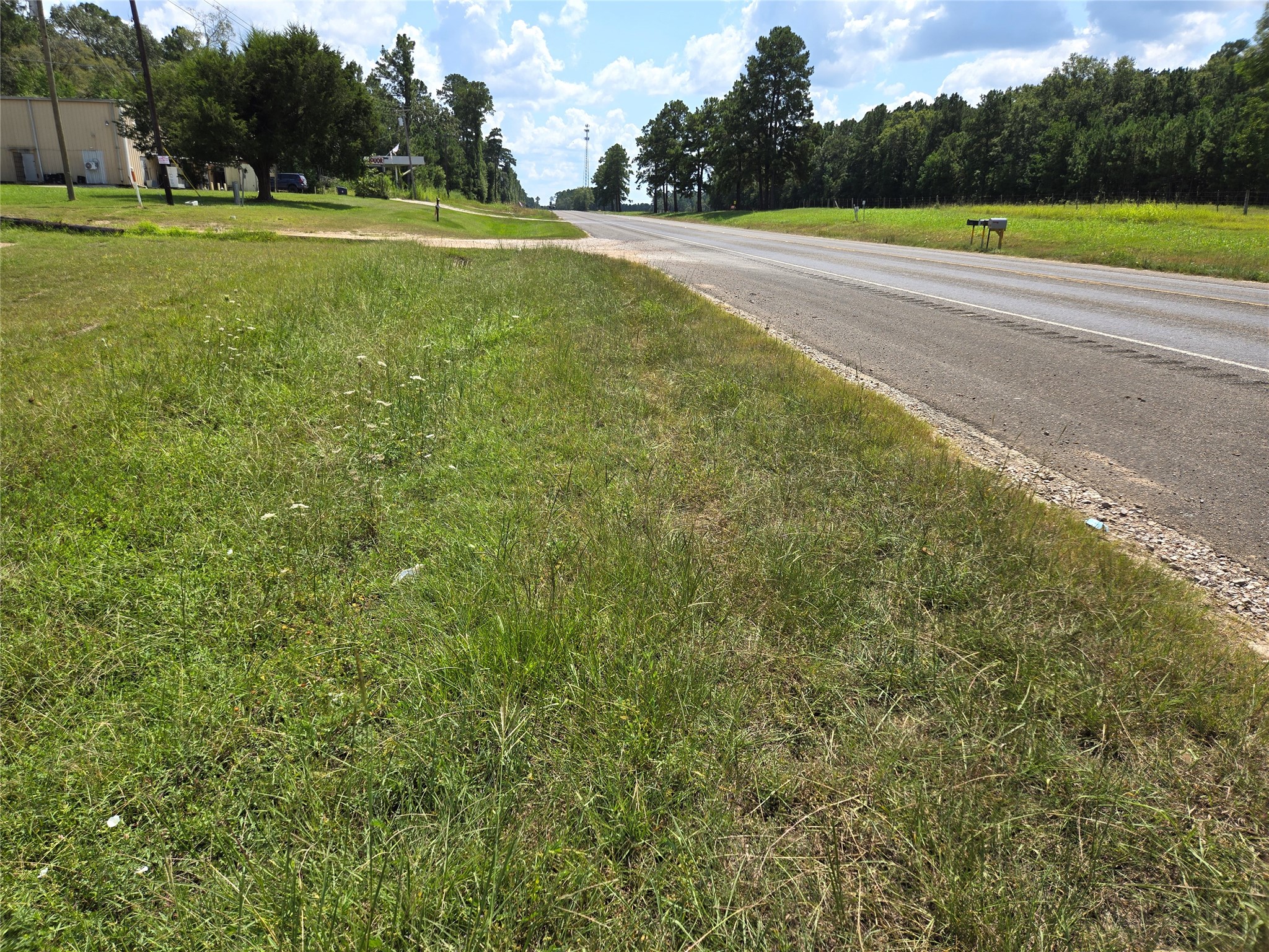 33492 Highway 146 N Property Photo 6