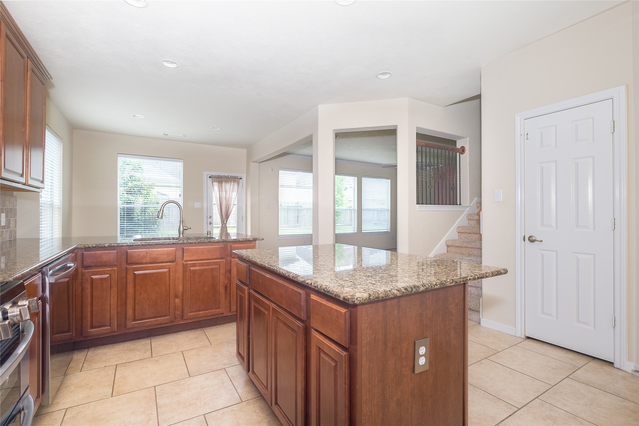 26114 Sandersgate Lane Property Photo 11