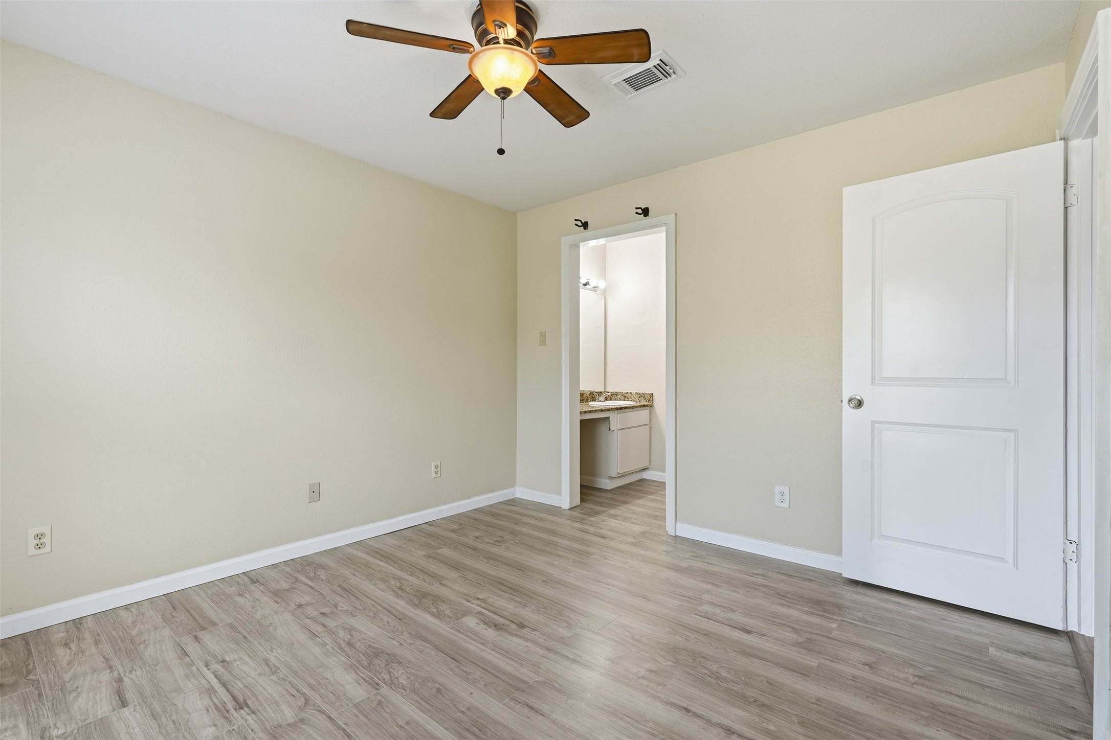 18800 Egret Bay Boulevard 1007 Property Photo 9