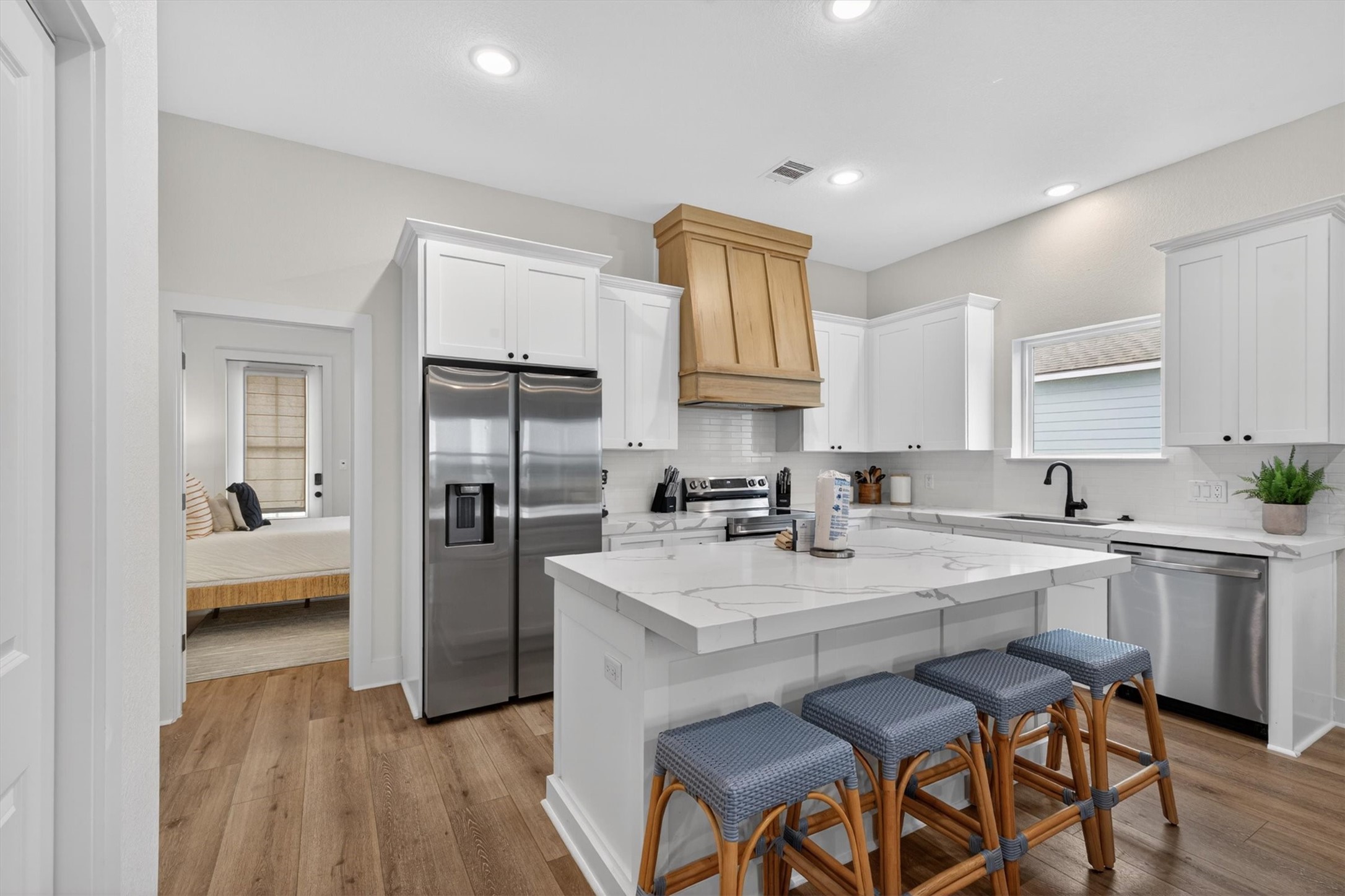 2503 103rd Street Property Photo 13