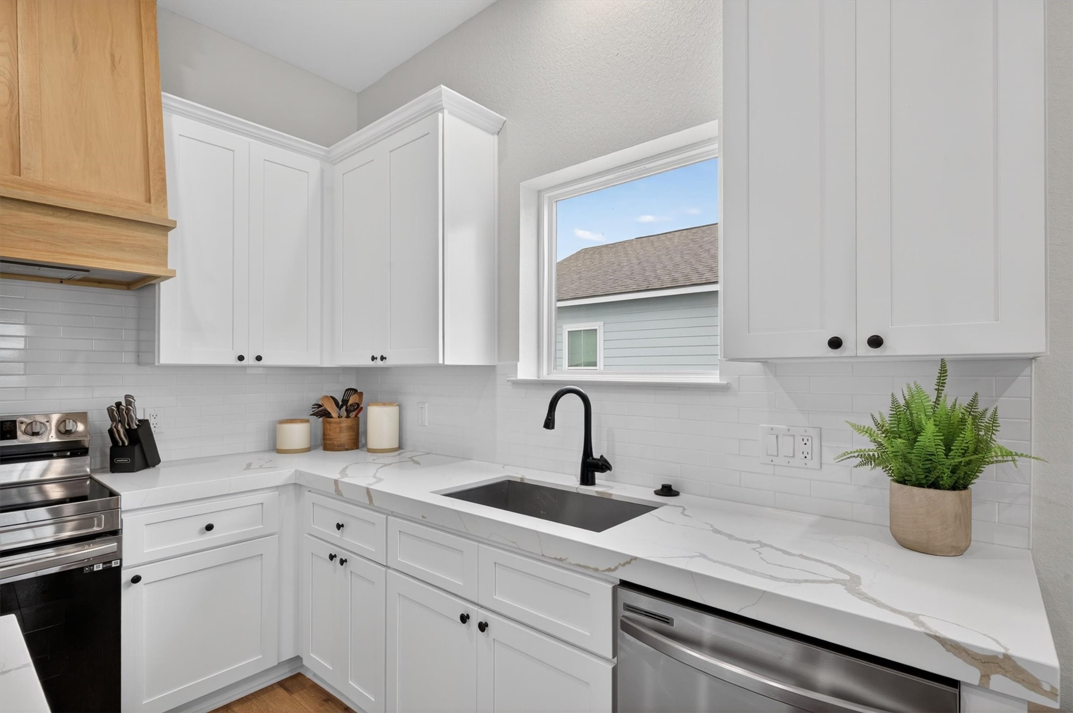 2503 103rd Street Property Photo 17