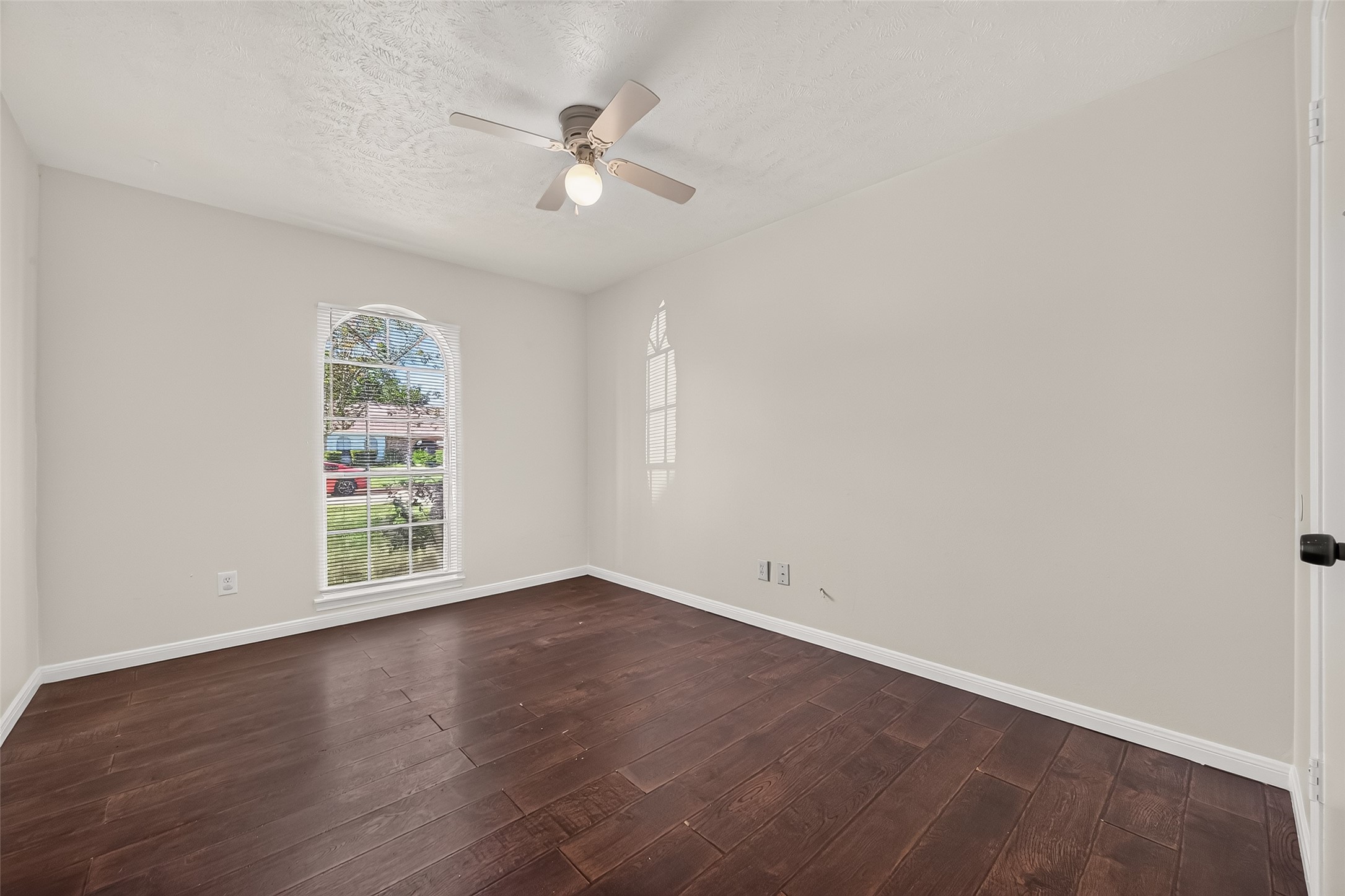 9850 Sagebud Lane Property Photo 10