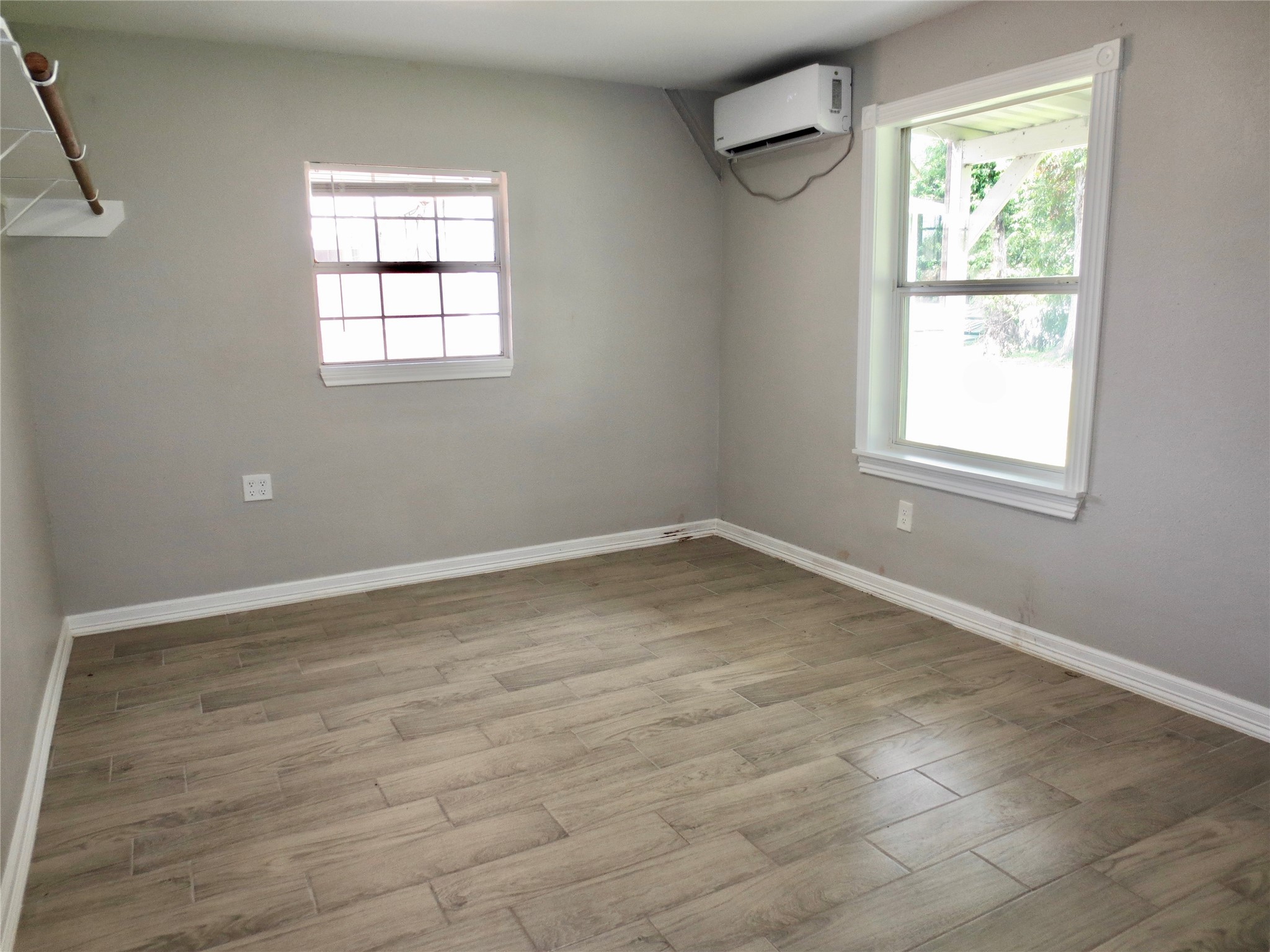 2204 Parker Road B Property Photo 6