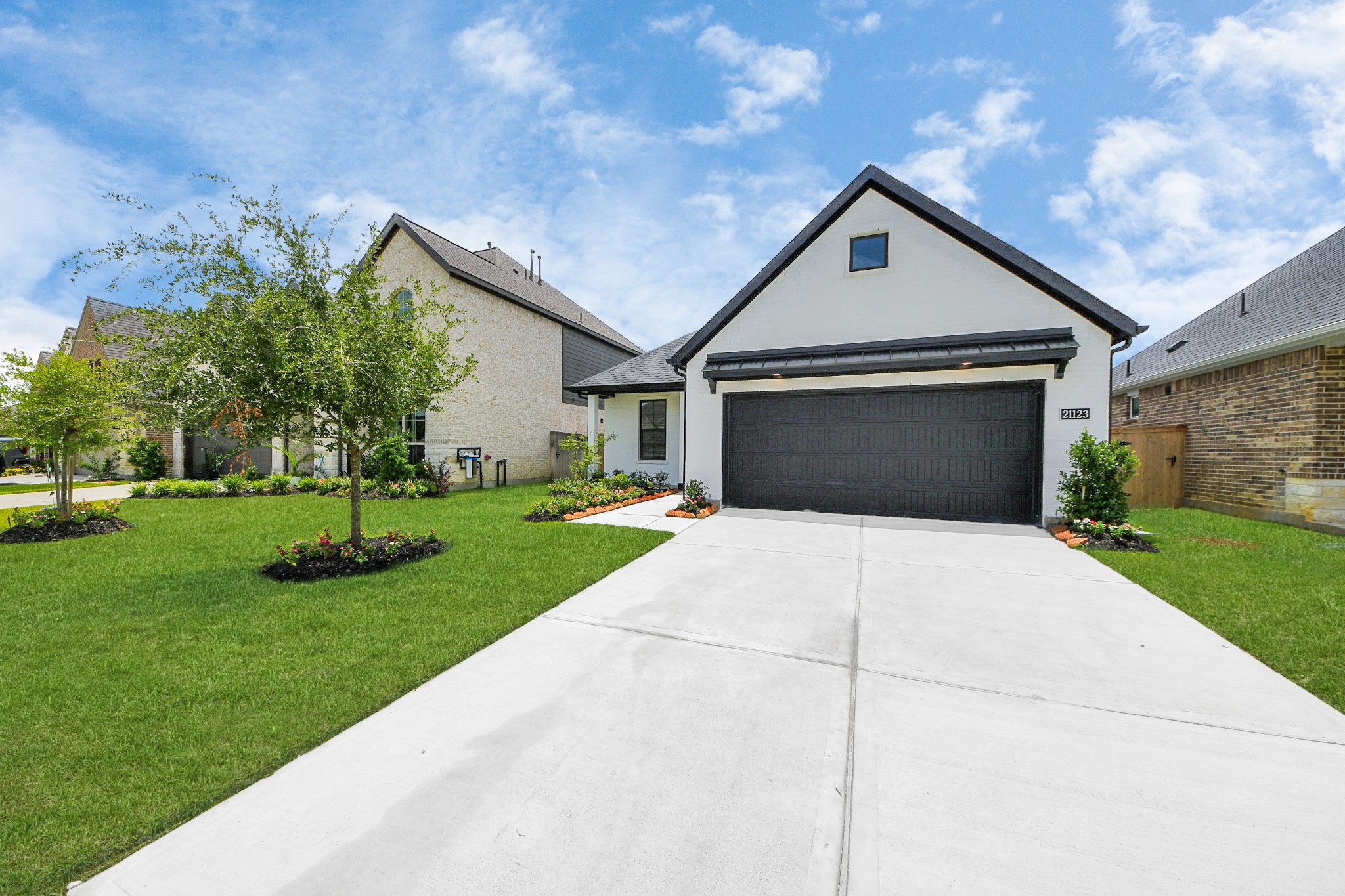 21123 Secret Garden Lane Property Photo 14
