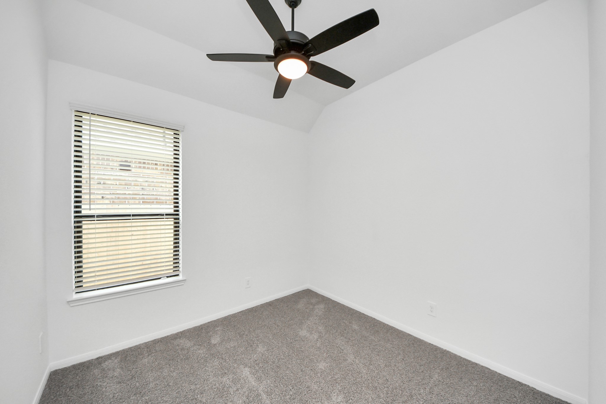 21123 Secret Garden Lane Property Photo 24
