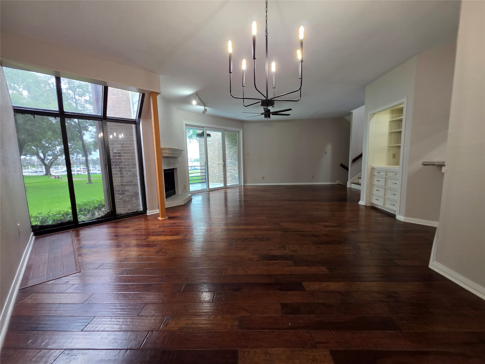 2013 Enterprise Avenue Property Photo 3