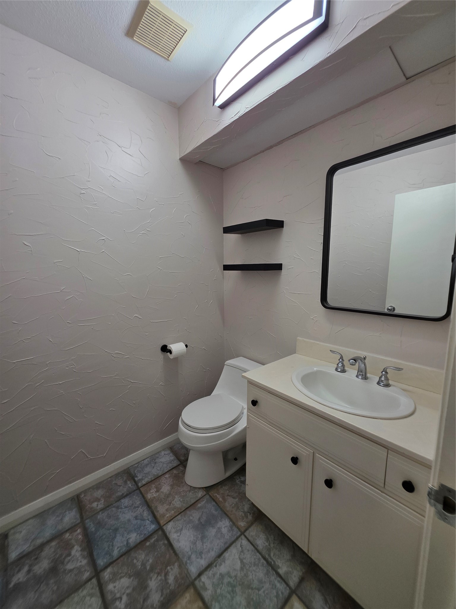 2013 Enterprise Avenue Property Photo 8
