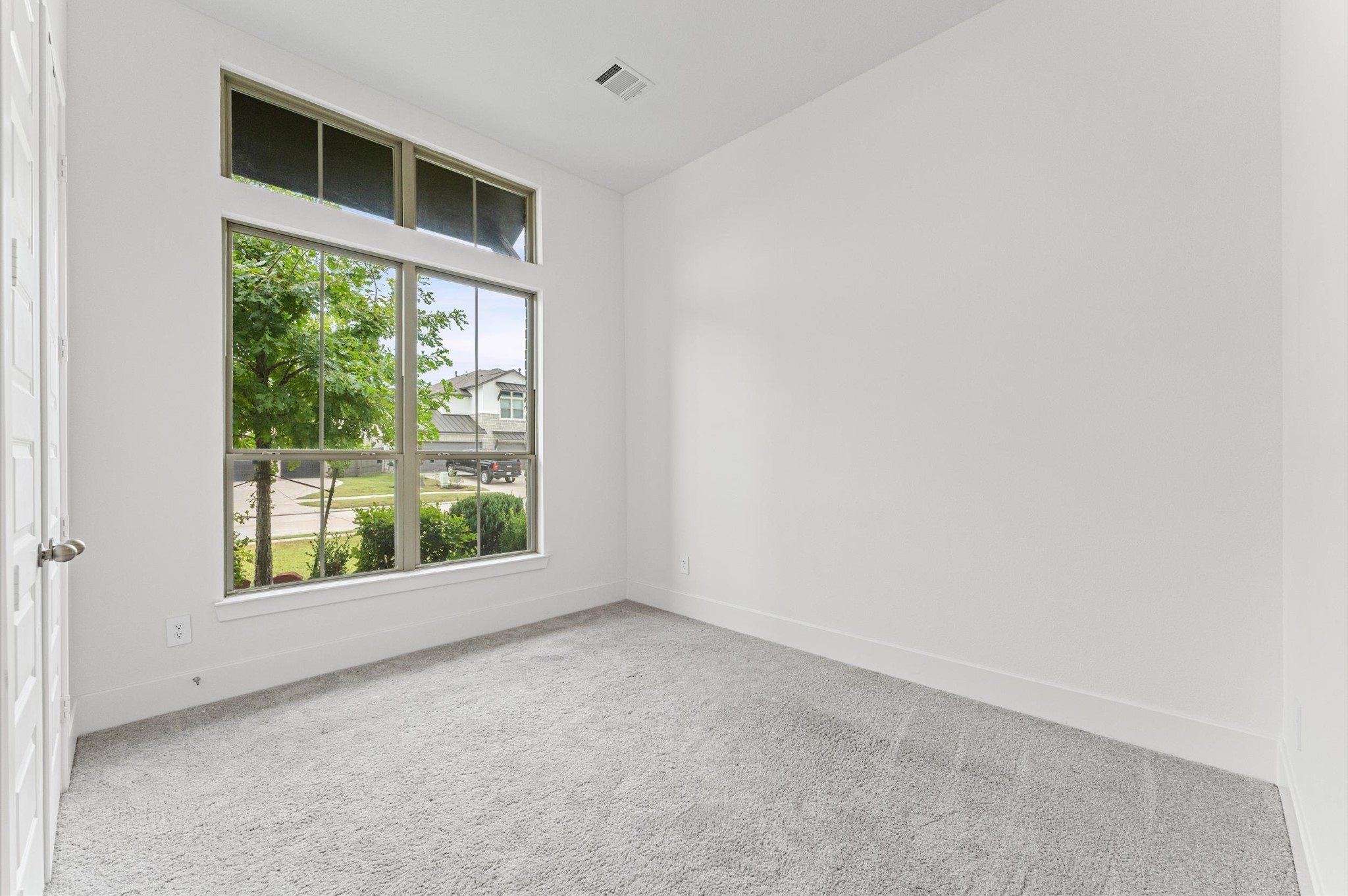 15084 Berry Brook Drive Property Photo 10
