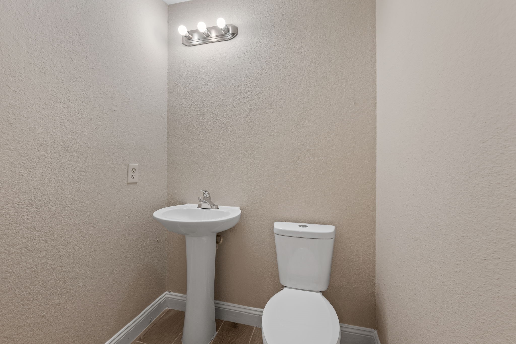 20506 Kenswick Drive Property Photo 11