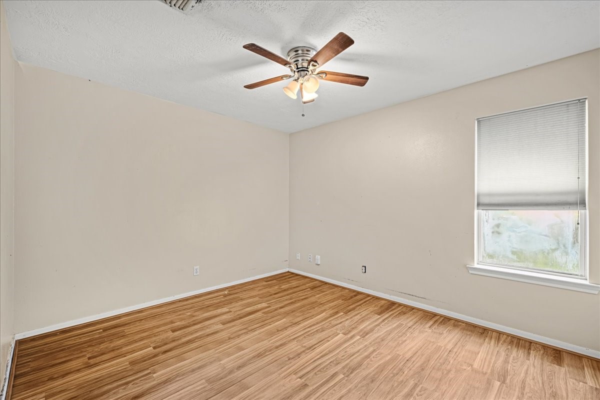 2601 Oakwood Drive Property Photo 9