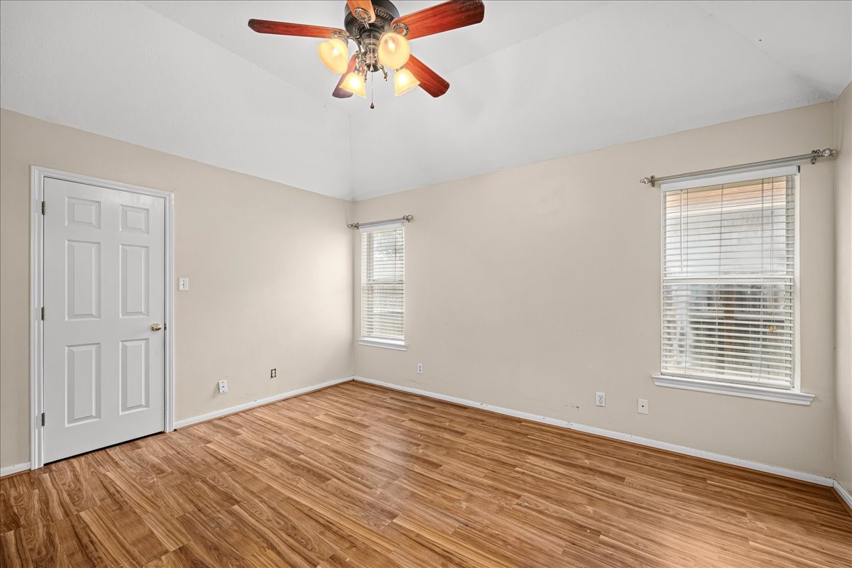 2601 Oakwood Drive Property Photo 10