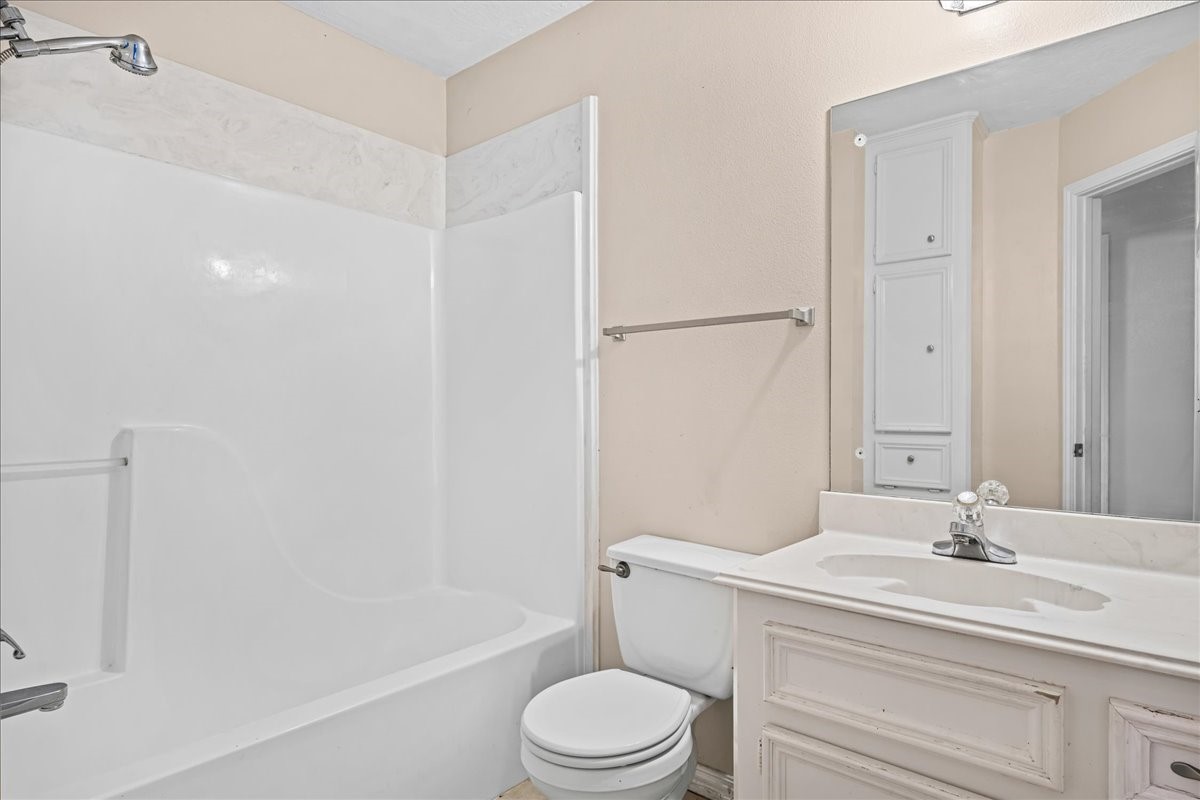 2601 Oakwood Drive Property Photo 14