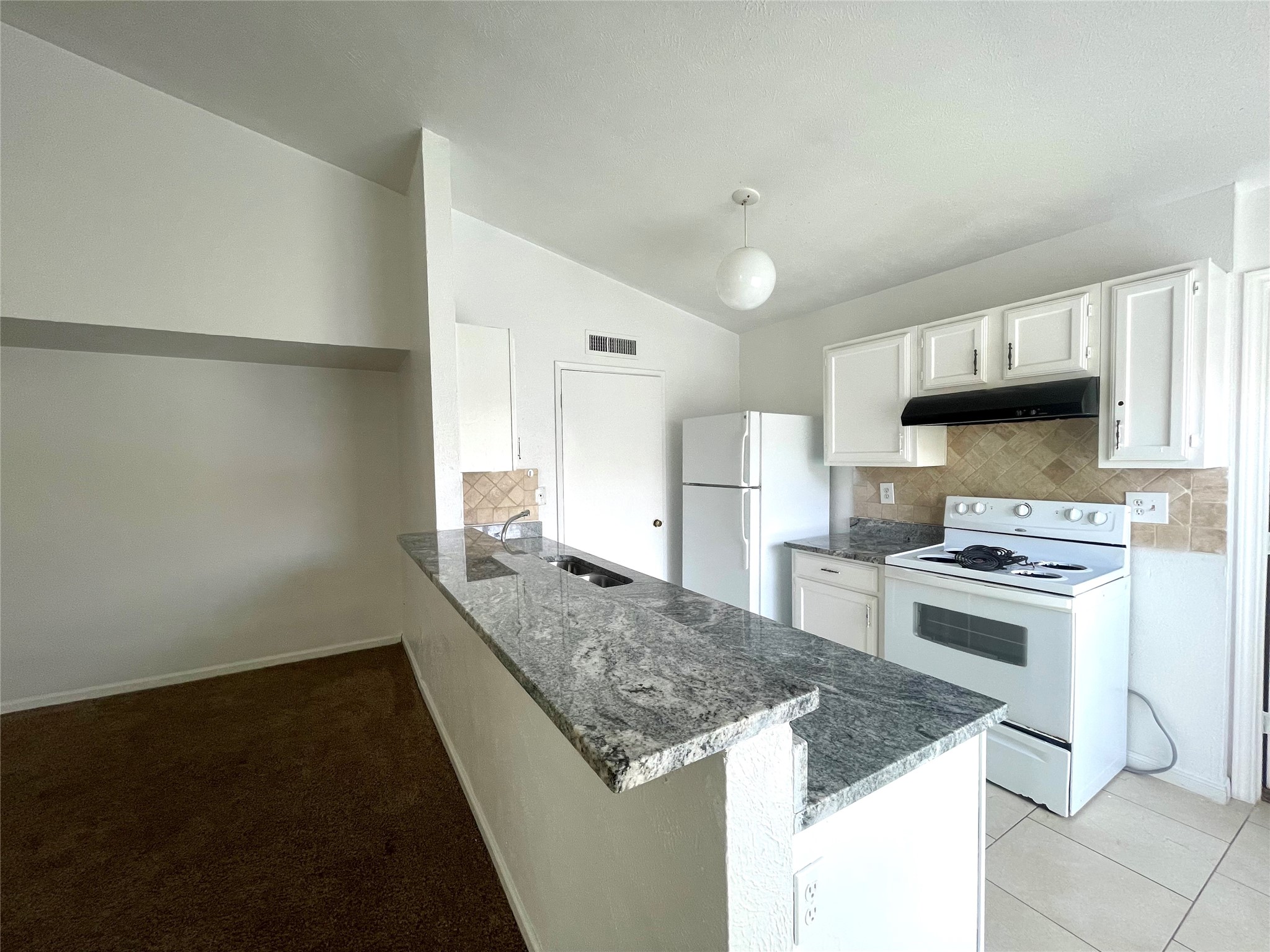 14109 Callahan Drive Property Photo 3