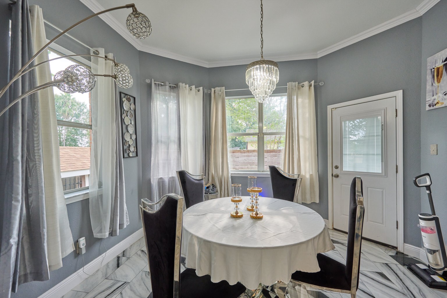 5359 Allen Genoa Road Property Photo 6