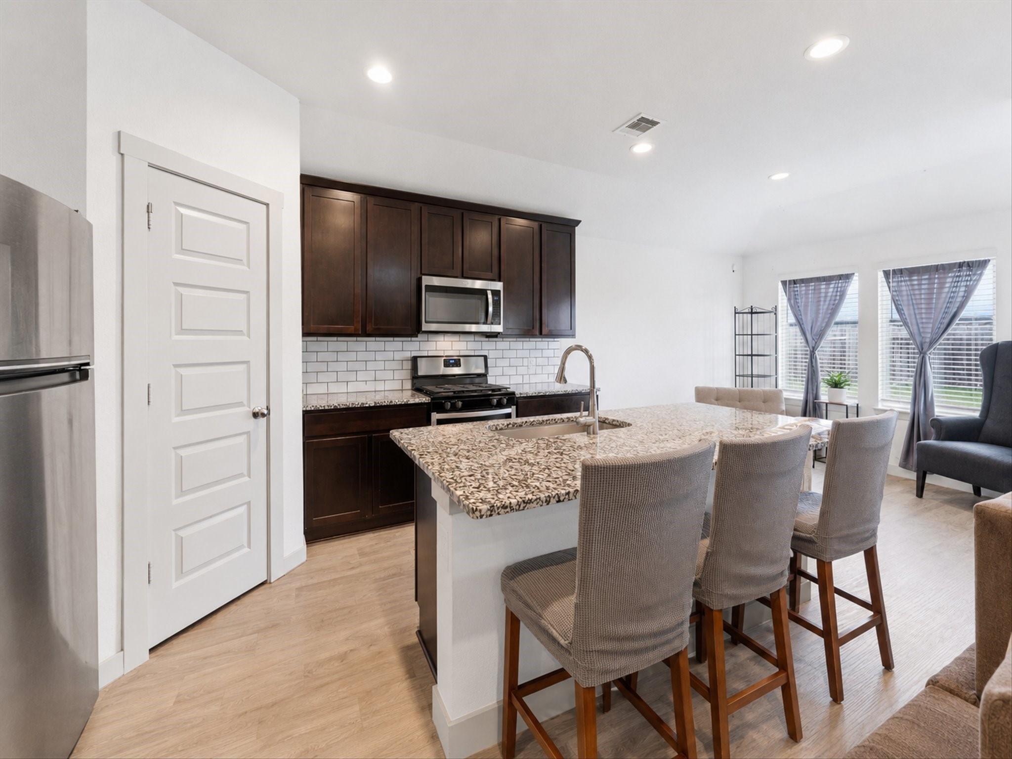 8219 Precious Passing Way Property Photo 8