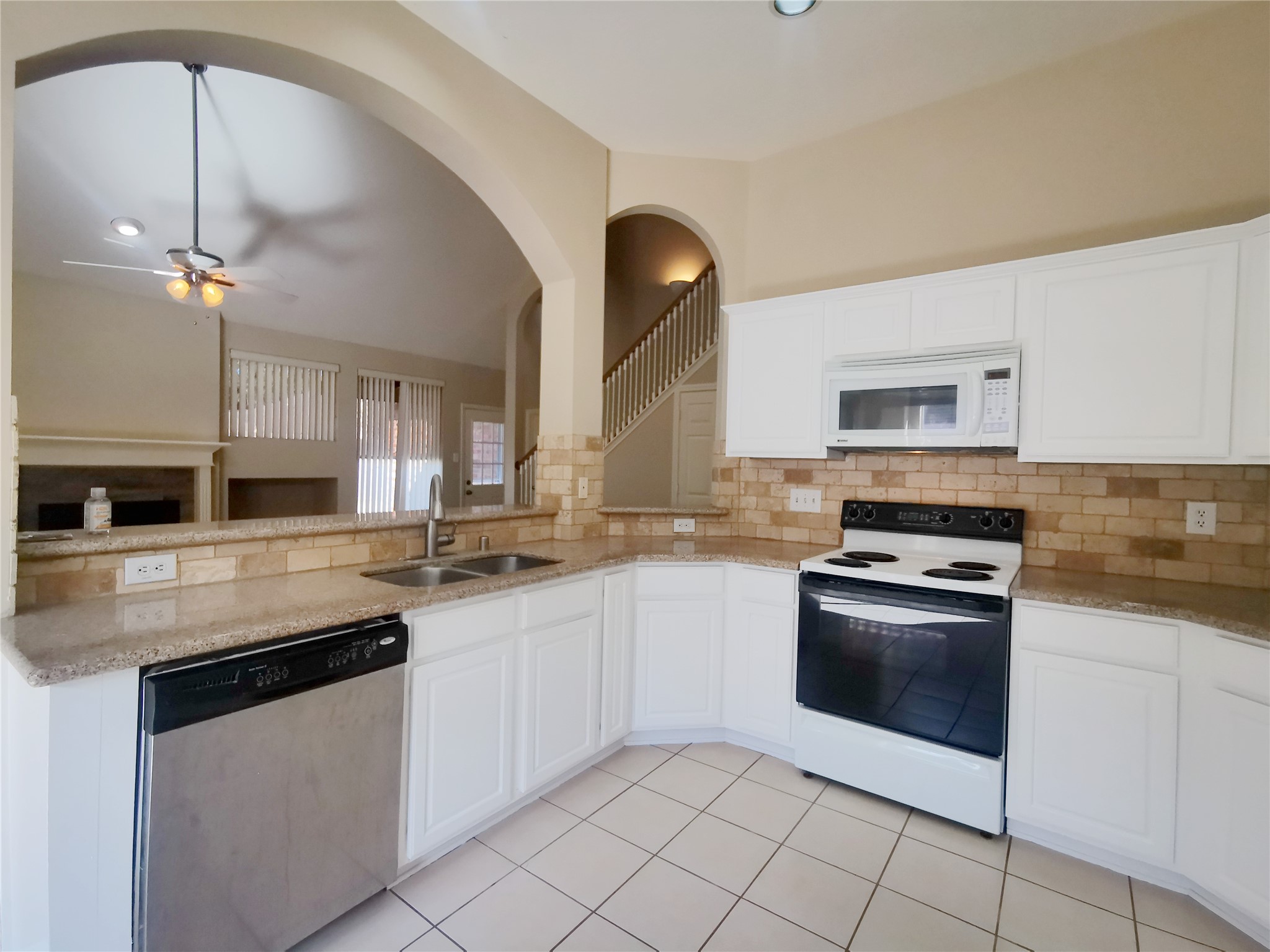 802 Portsmouth Drive Property Photo 10
