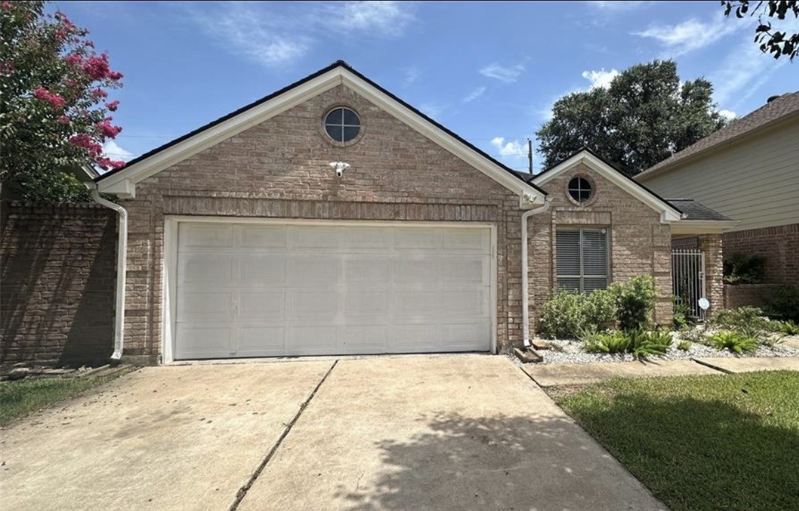 4626 Green Trail Drive Property Photo 16