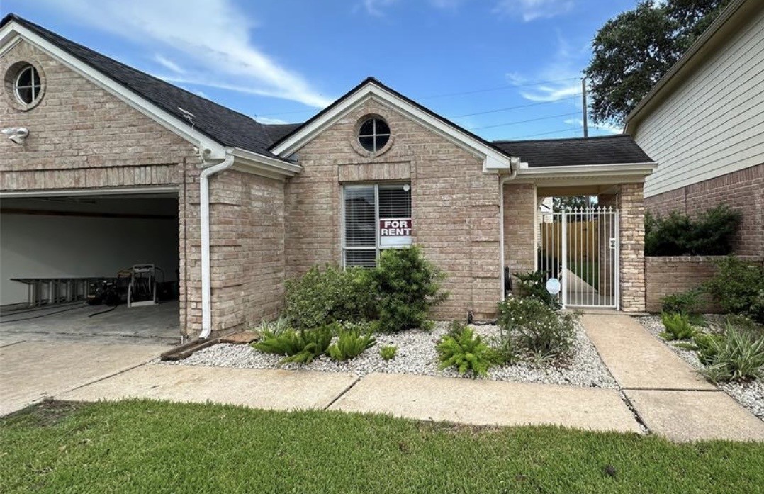 4626 Green Trail Drive Property Photo 17