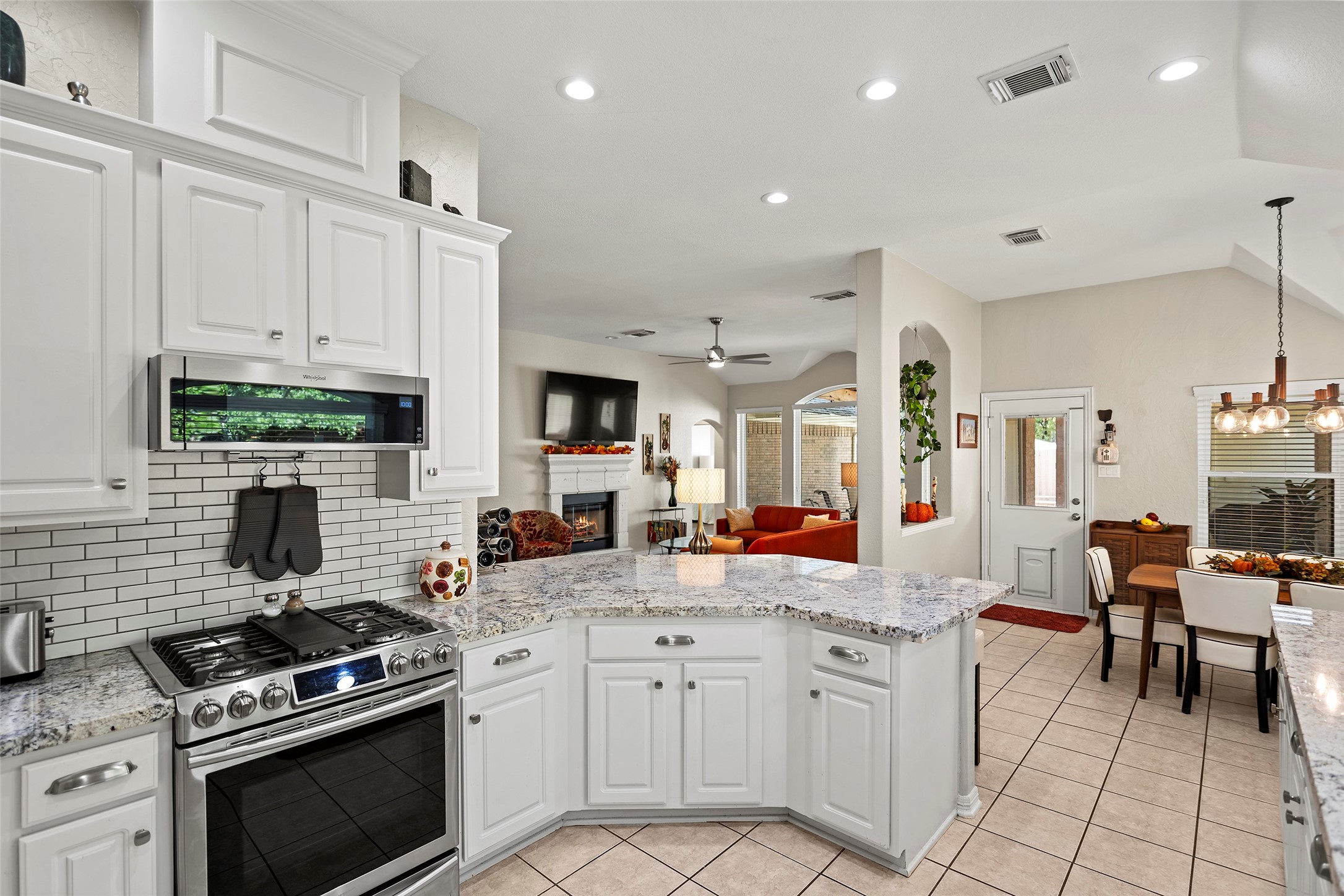 16511 Evergreen Lake Lane Property Photo 5