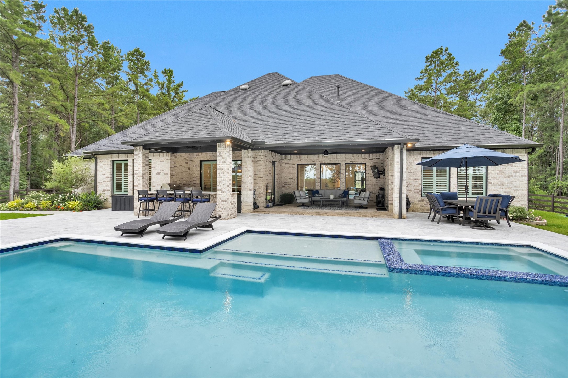 7424 High Meadow Ridge Drive Property Photo 1