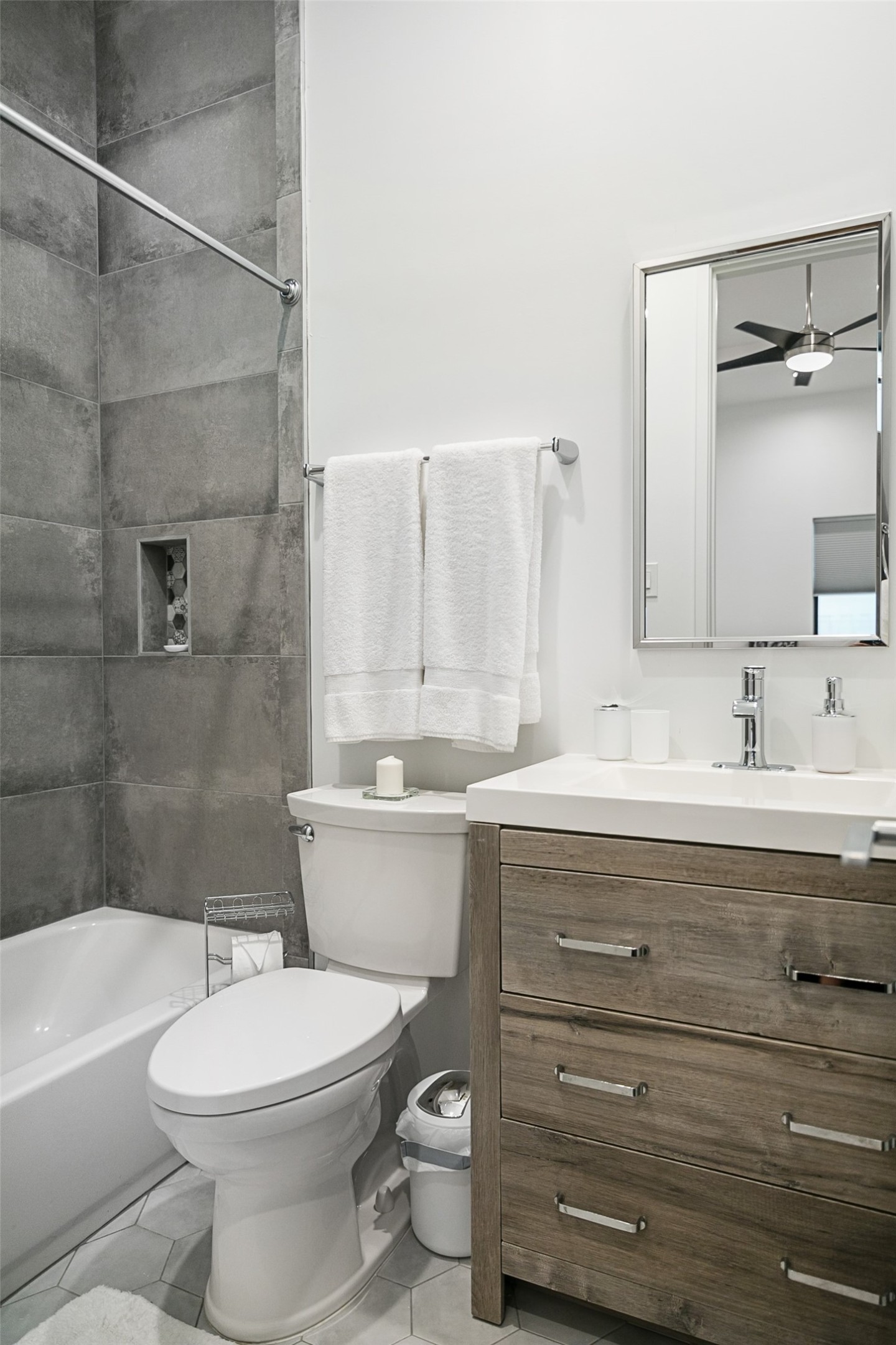 511 Memorial Heights Drive Property Photo 23