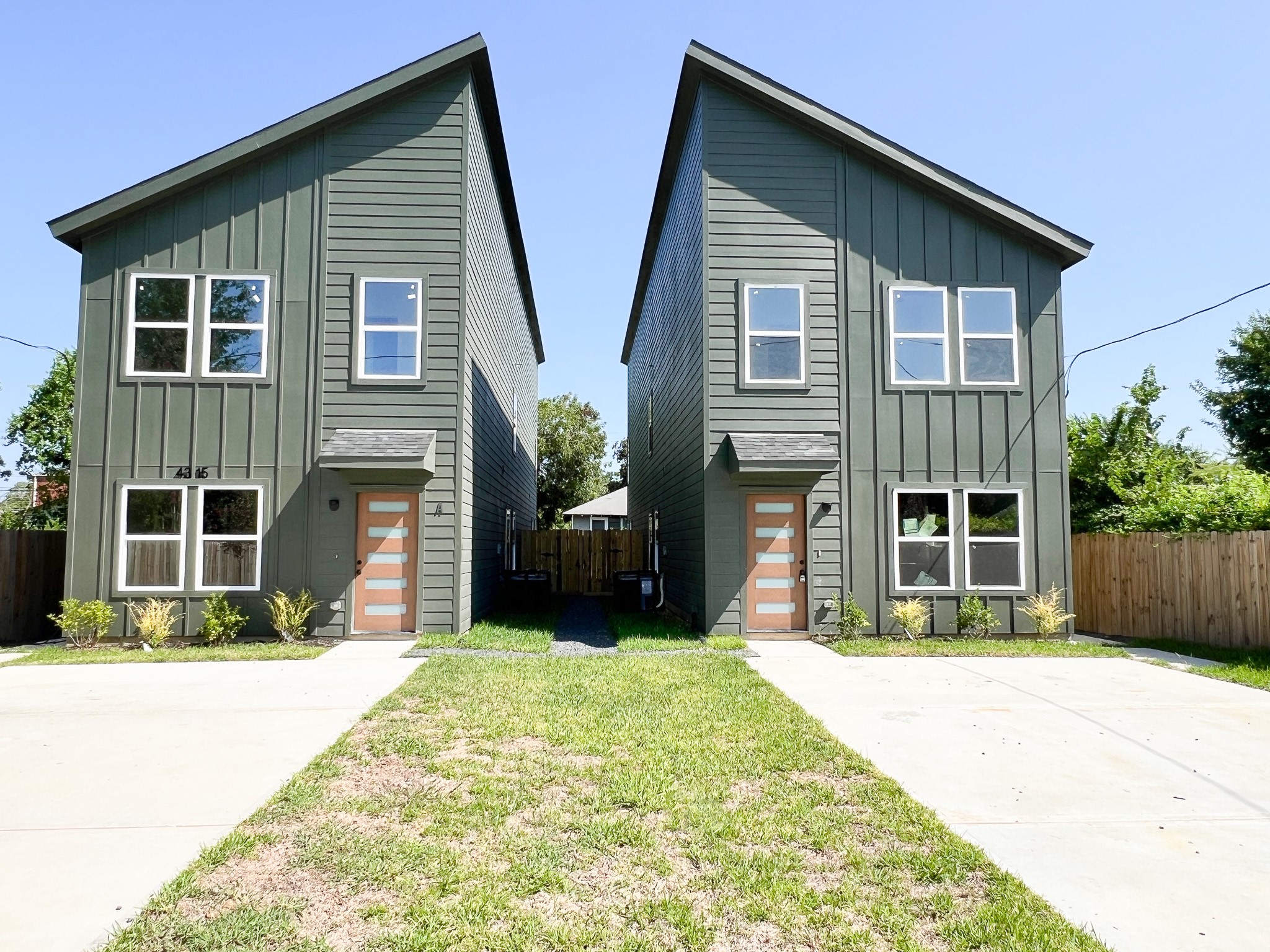 4317 Plaag A Property Photo 1