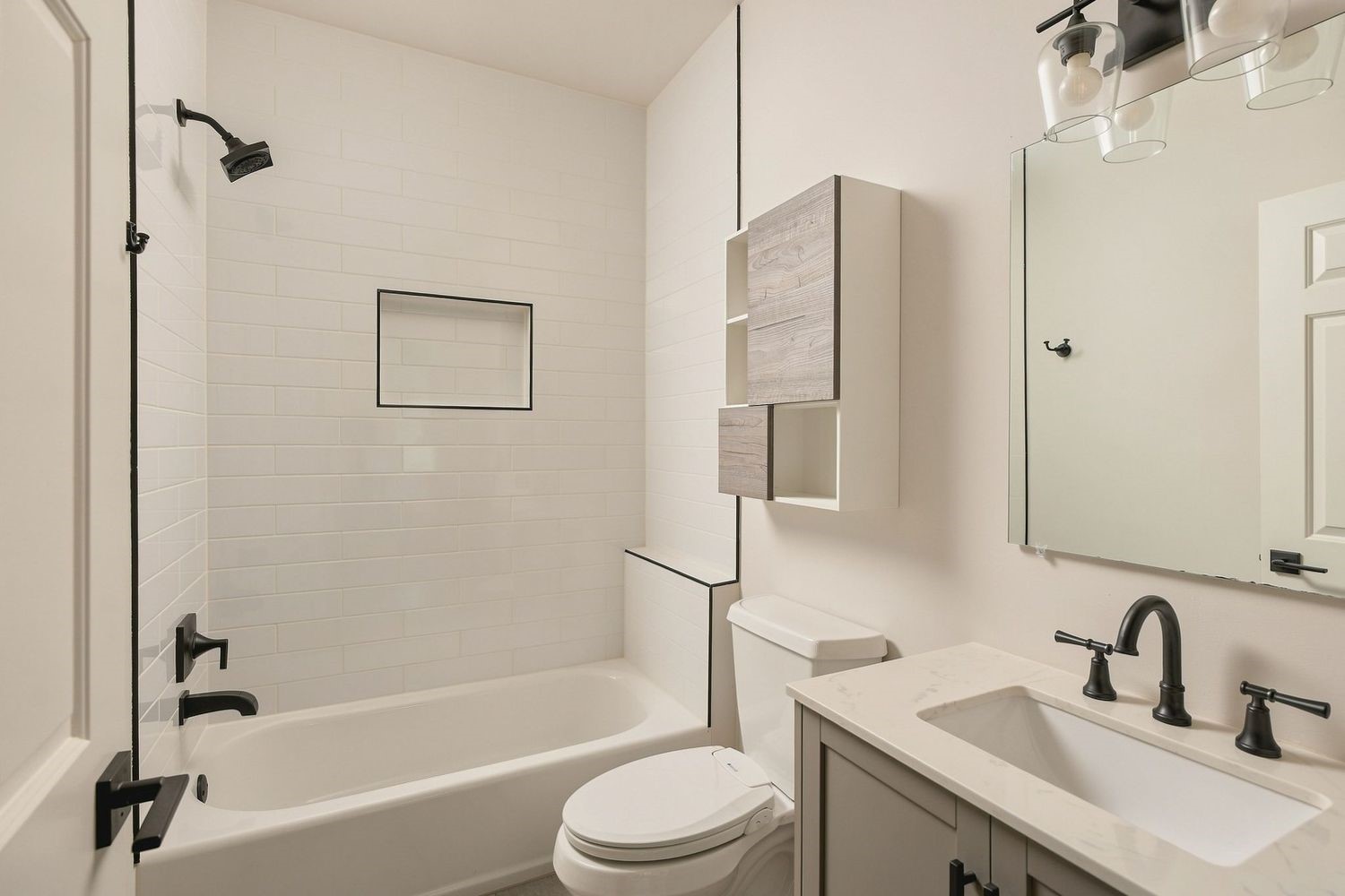 1441 Waverly Street Property Photo 29