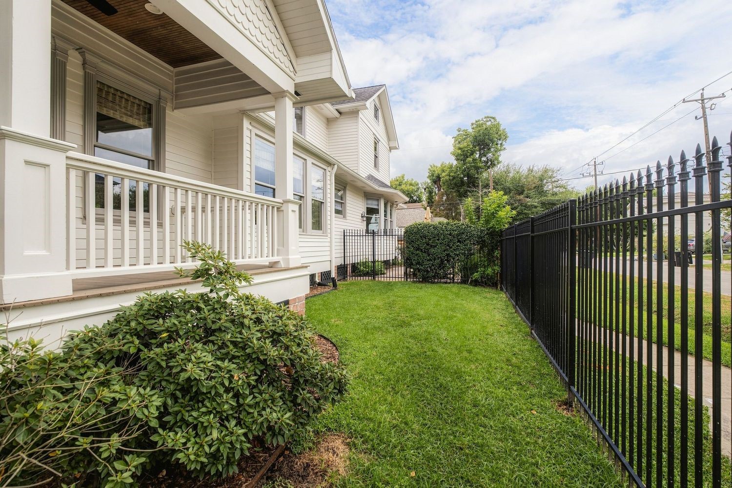 1441 Waverly Street Property Photo 33