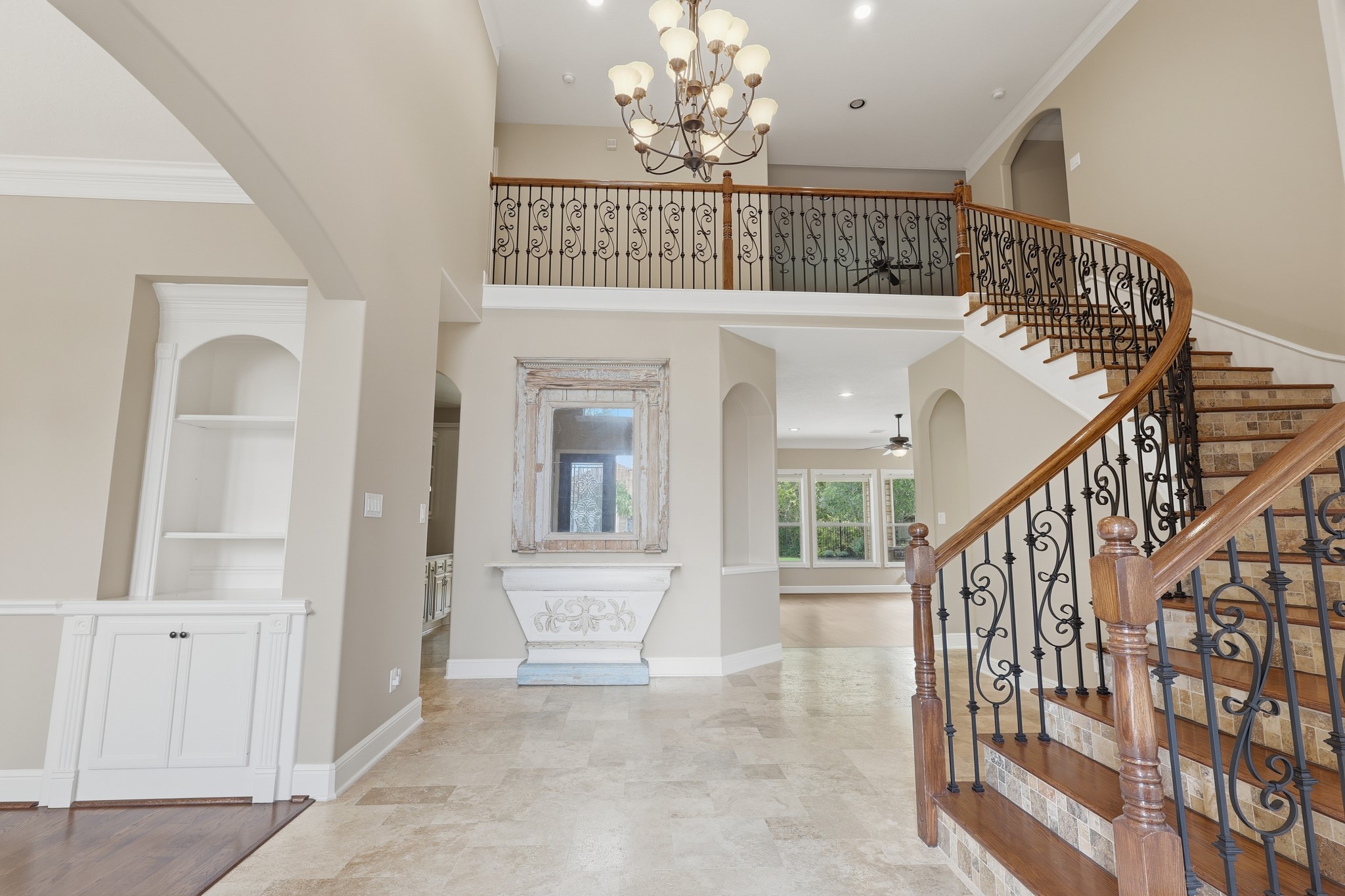 18415 Windsor Lakes Drive Property Photo 4