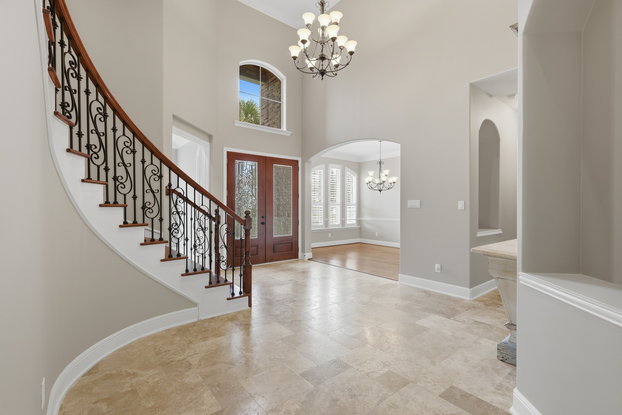 18415 Windsor Lakes Drive Property Photo 7