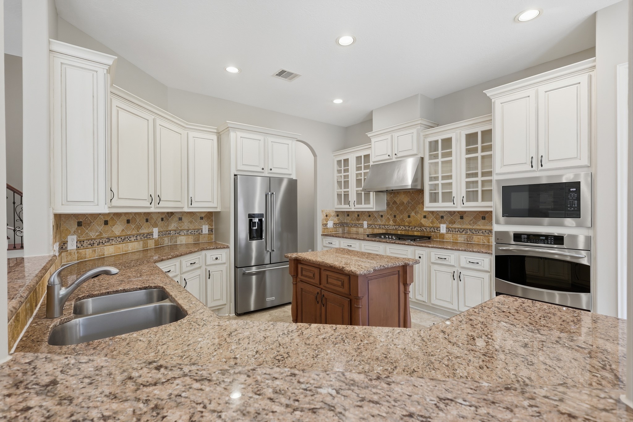 18415 Windsor Lakes Drive Property Photo 17