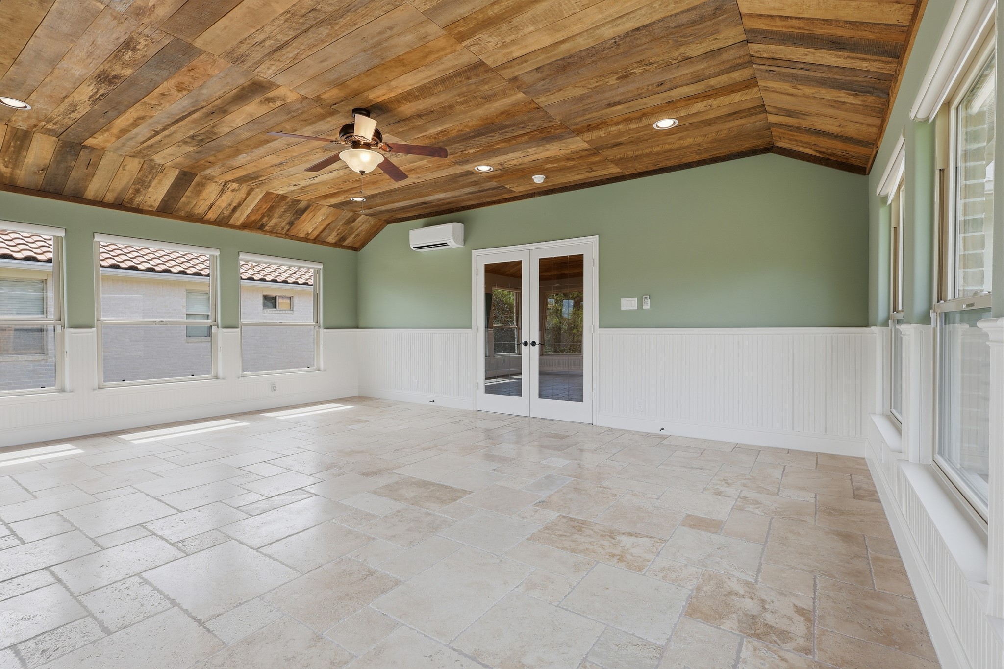 18415 Windsor Lakes Drive Property Photo 28